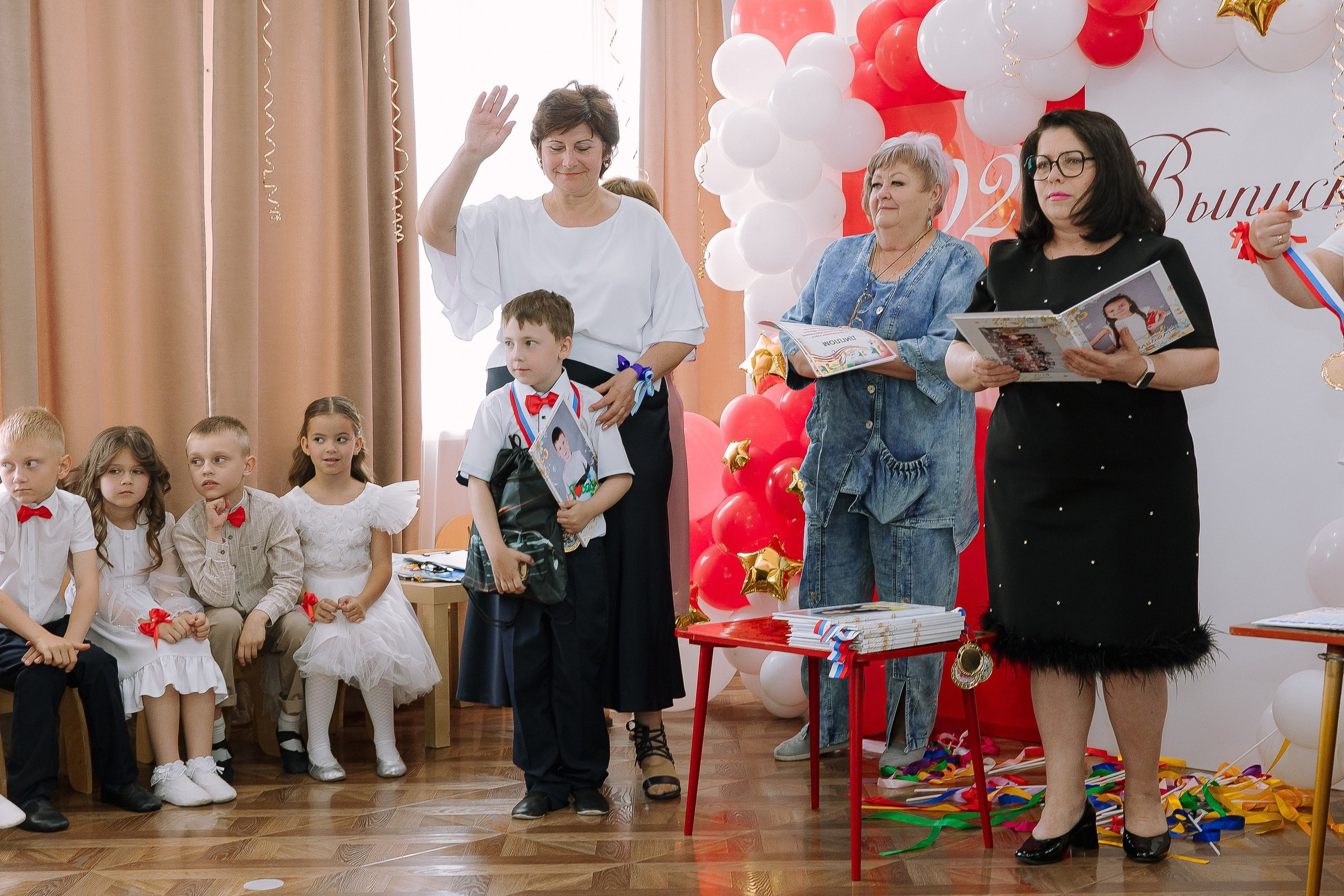 Выпускной в ДС 26. Выпускные альбомы Натальи Бутко: Новороссийск, Анапа, Геленджик