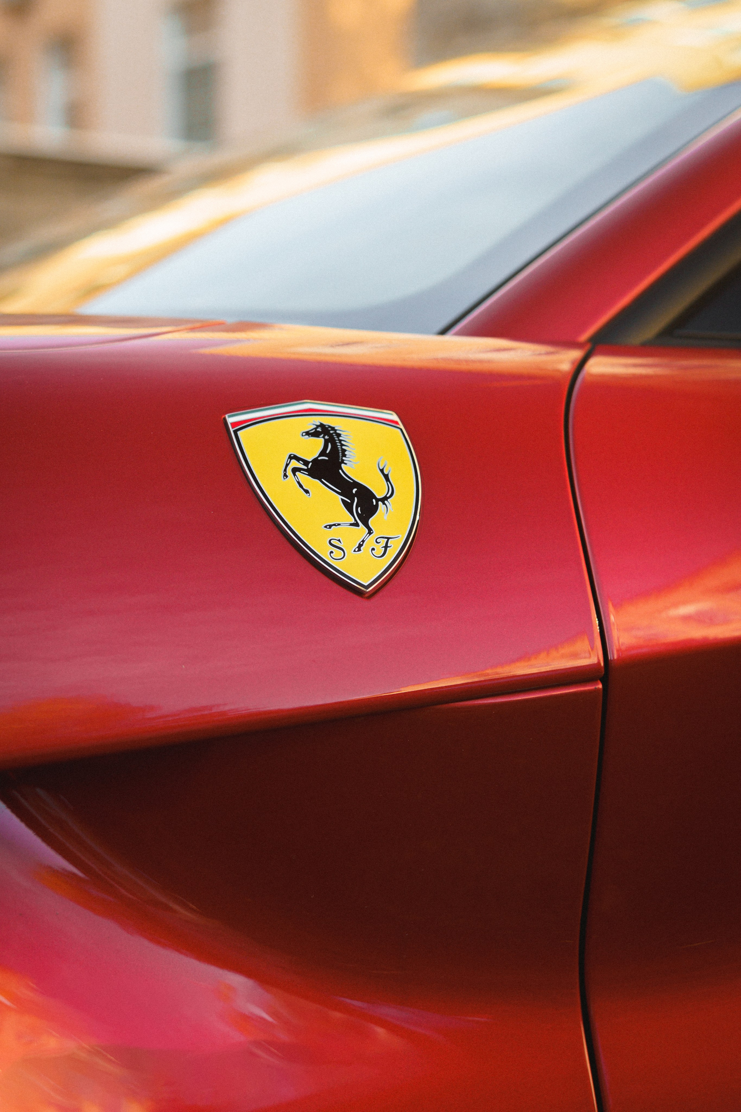 Романа Ляпин — Ferrari F12berlinetta и Lamborghini URUS