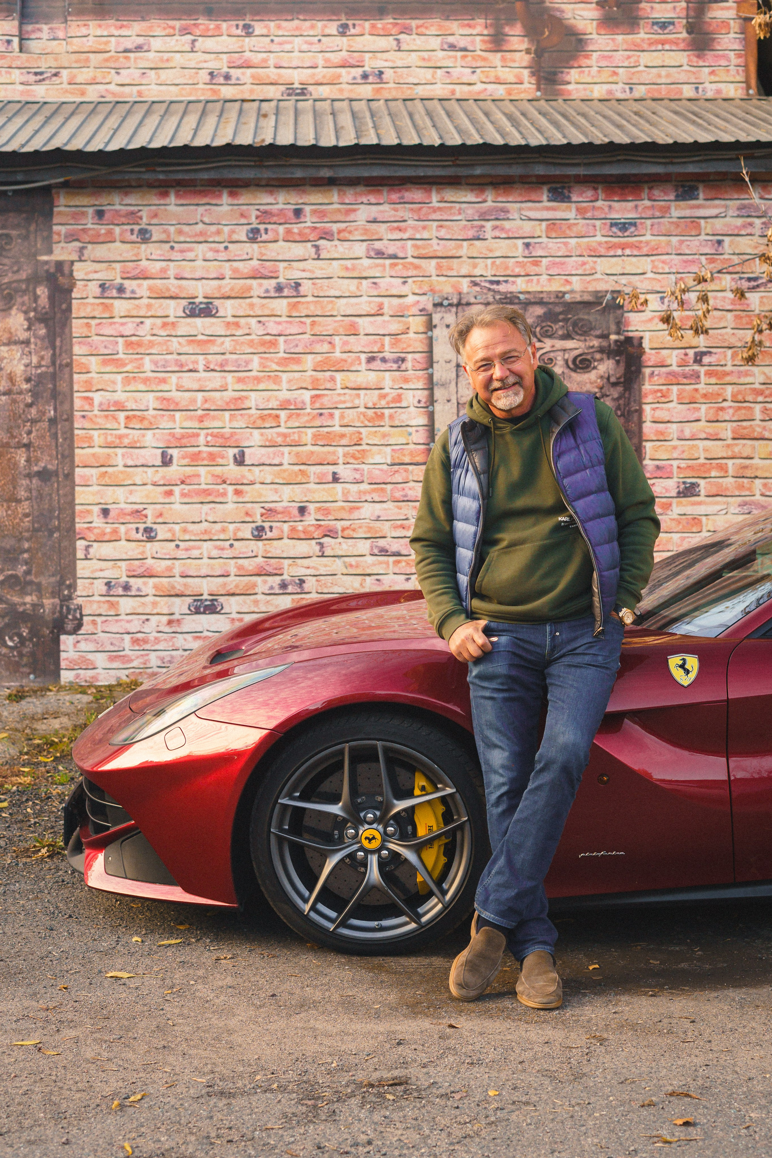 Романа Ляпин — Ferrari F12berlinetta и Lamborghini URUS