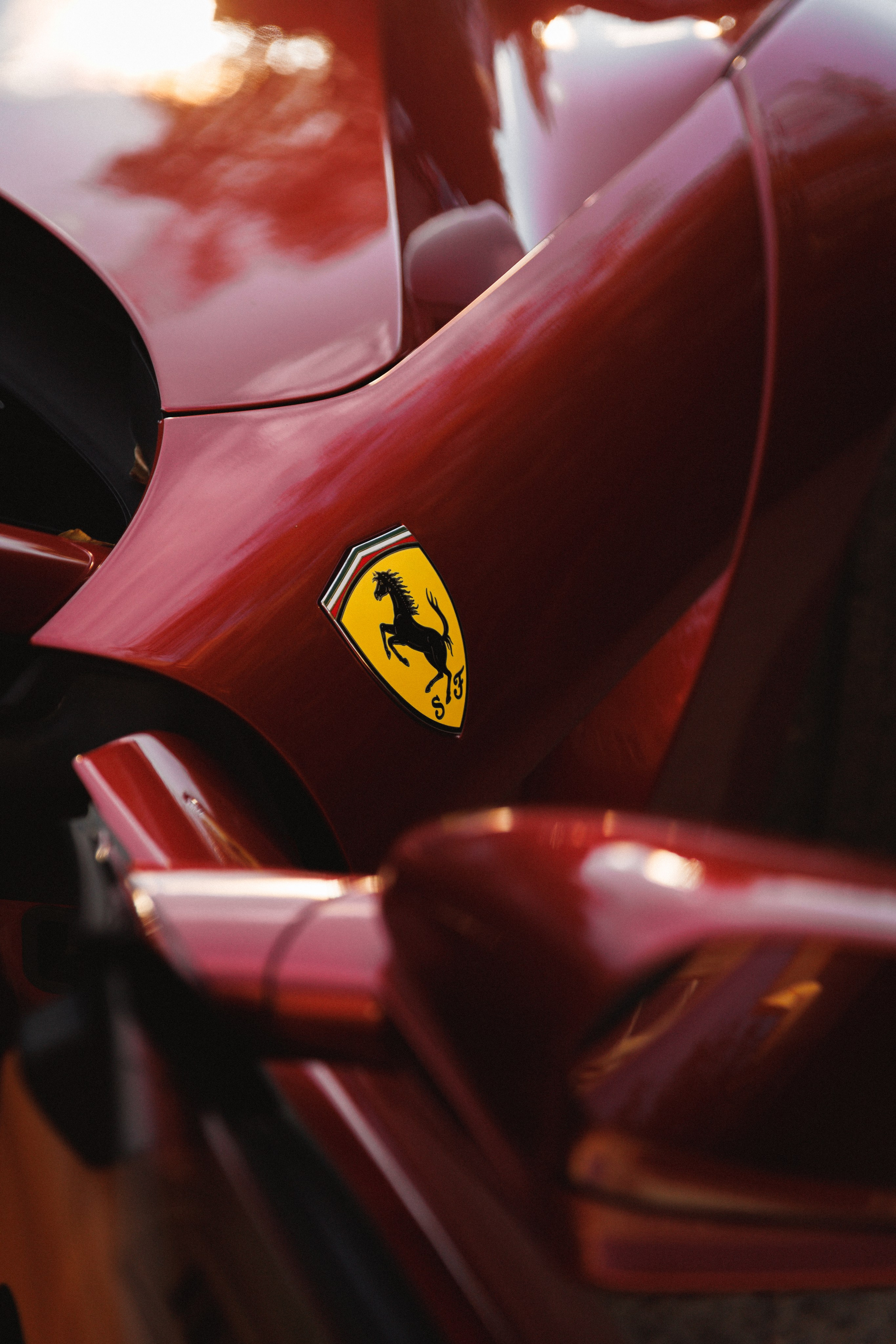 Романа Ляпин — Ferrari F12berlinetta и Lamborghini URUS