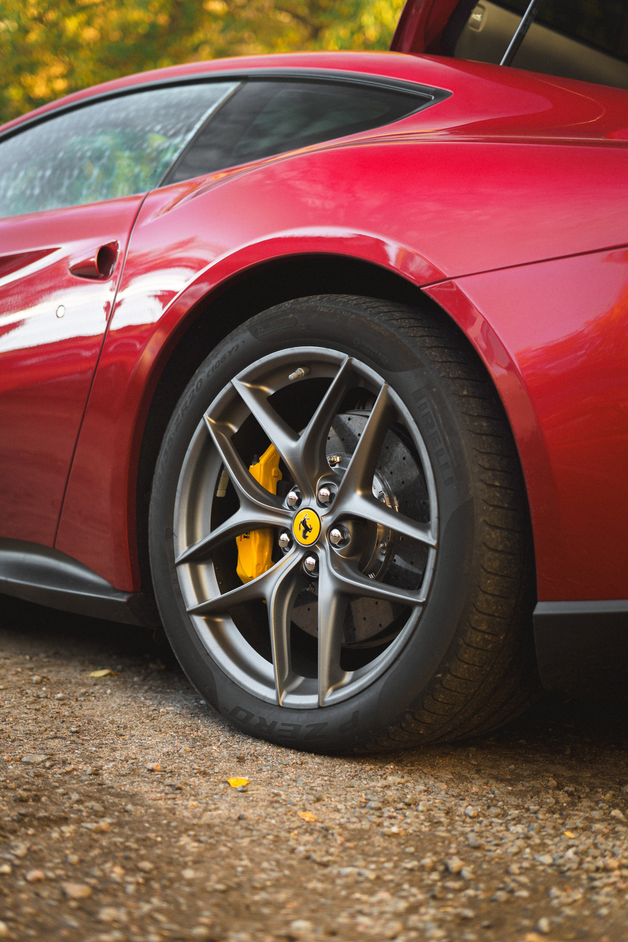 Романа Ляпин — Ferrari F12berlinetta и Lamborghini URUS