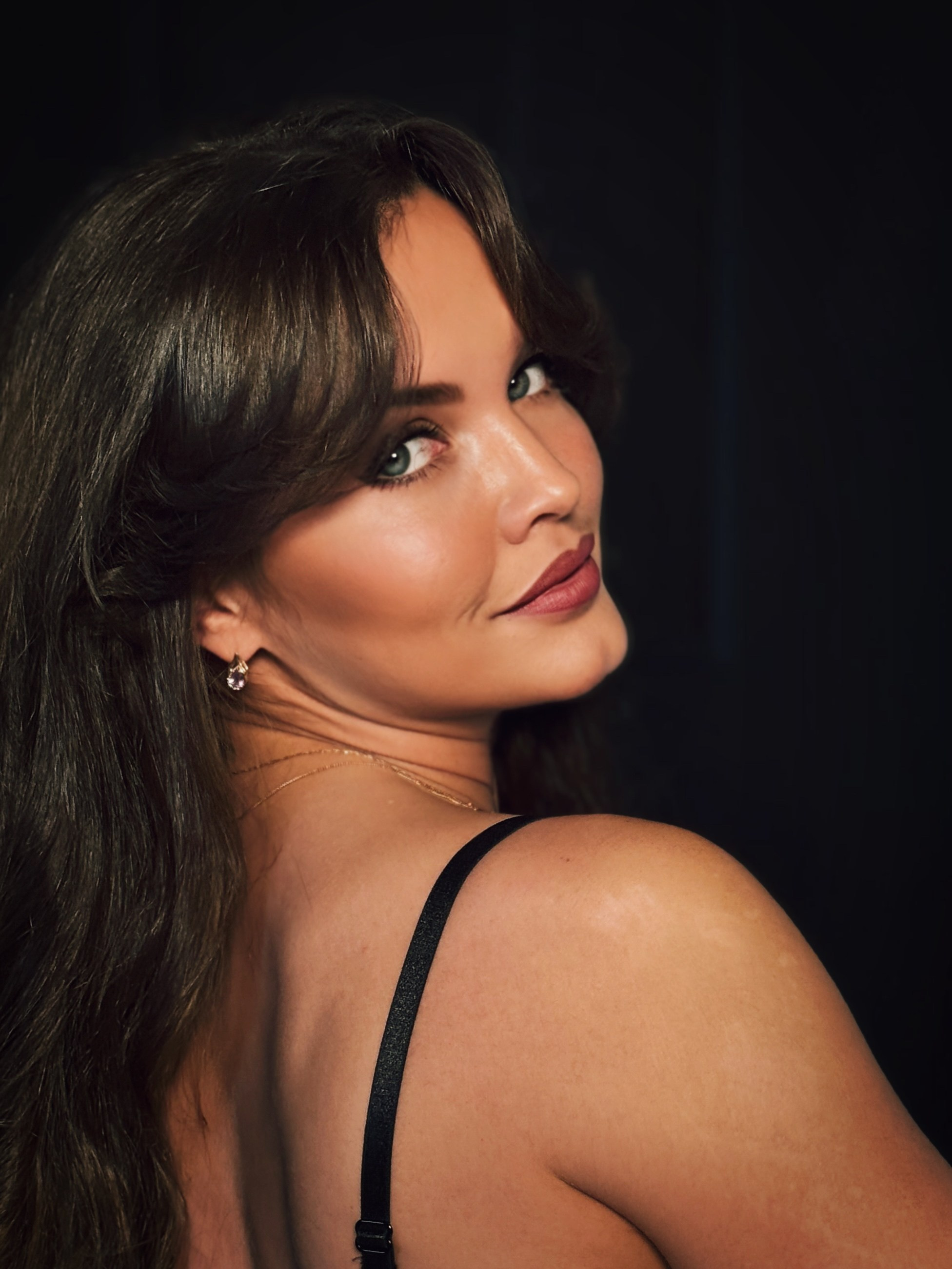 На белой простыни…. Мобильный фотограф Дмитрий Шпуров | KIREVAS