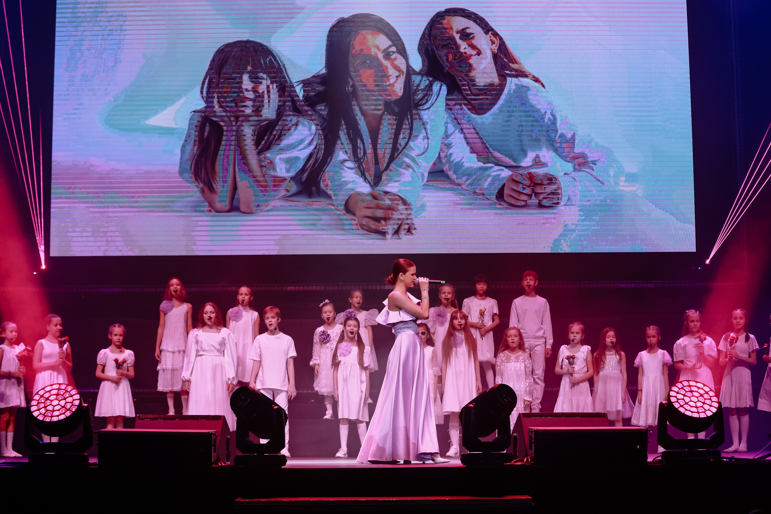 Музыкальный спектакль «Жить» в Локомотив Арене. Фотограф Юлия Мальцева