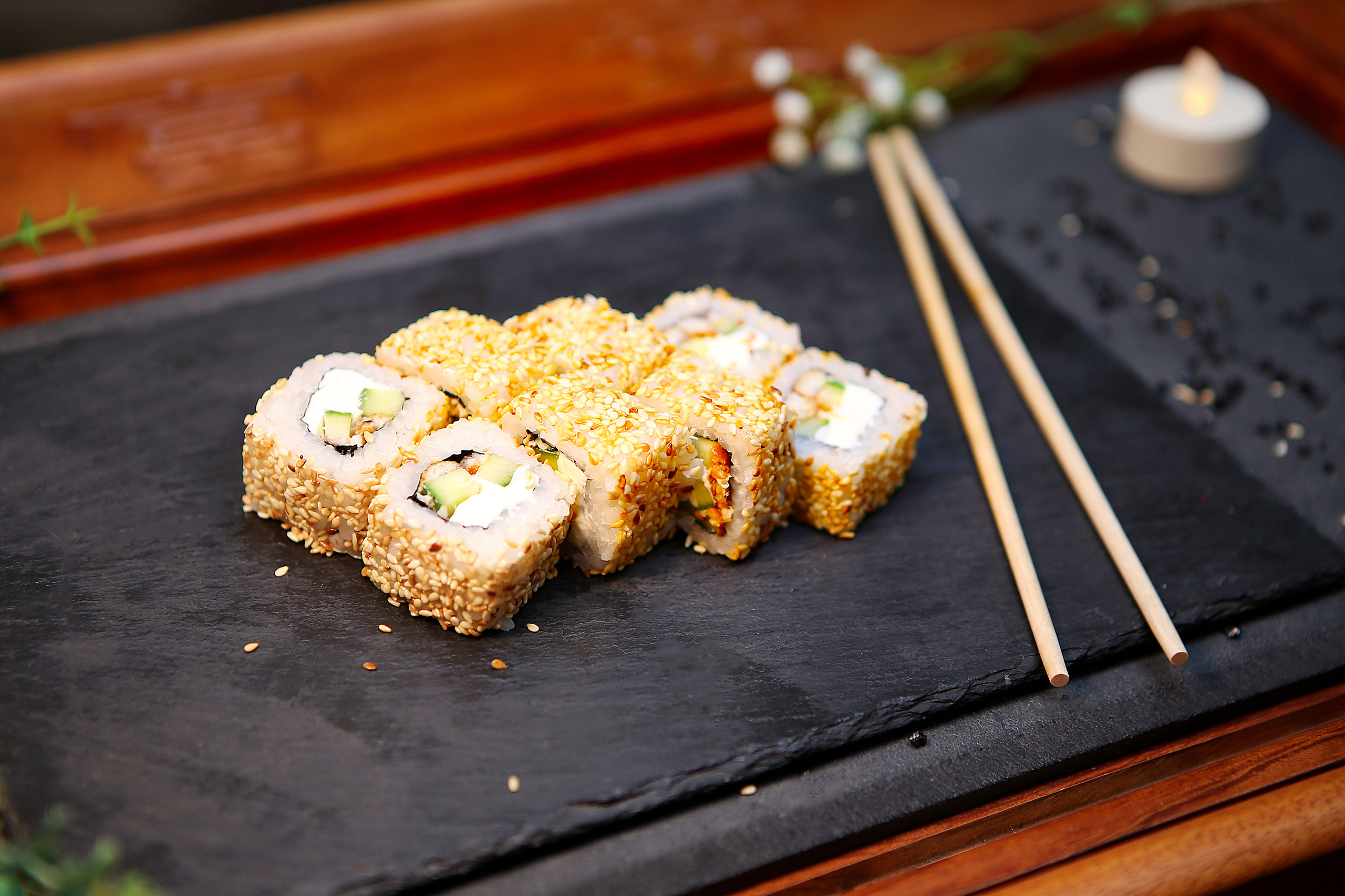 Ролы для Wild West. Свадебный и предметный фотограф Ренат Каламперов