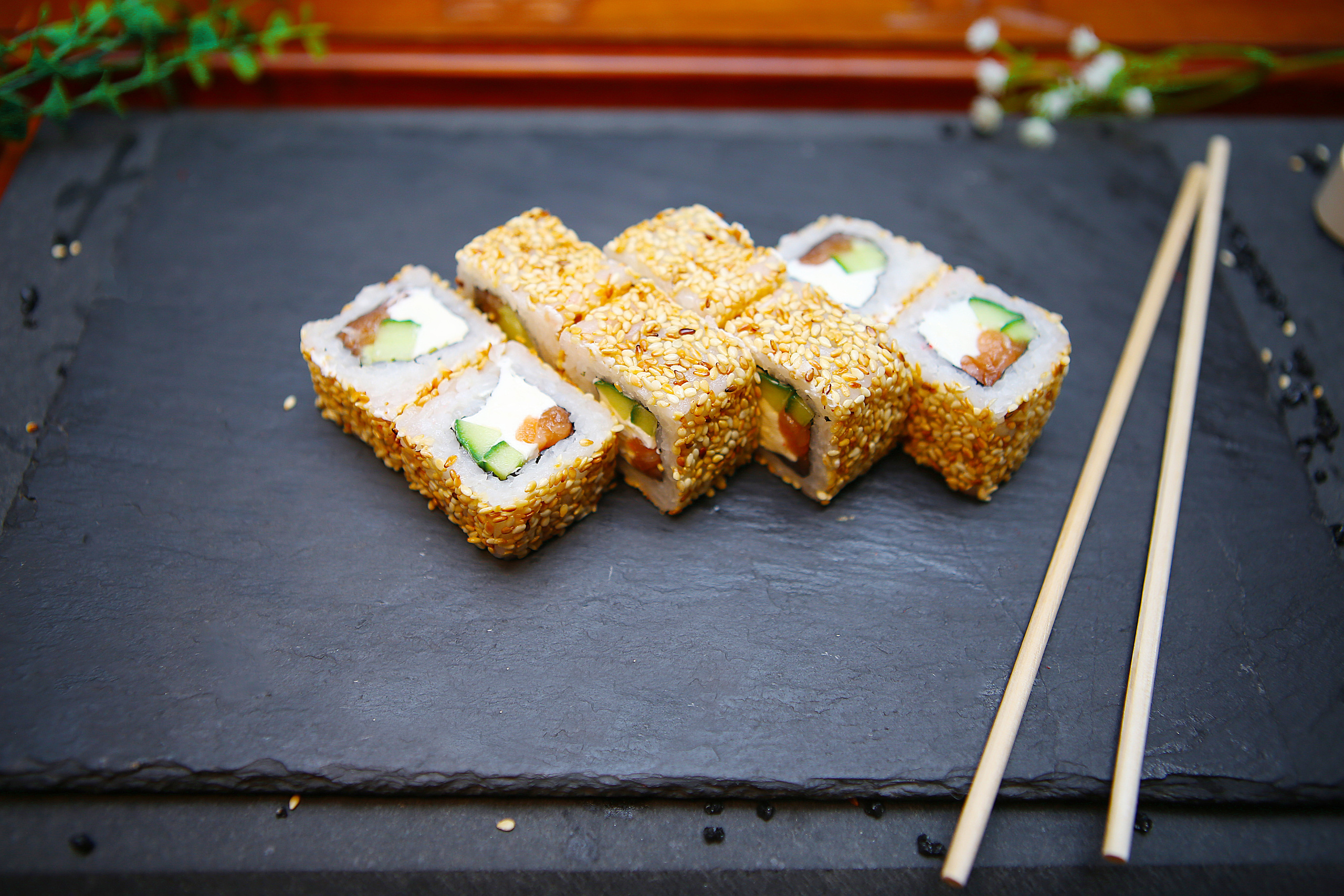 Ролы для Wild West. Свадебный и предметный фотограф Ренат Каламперов