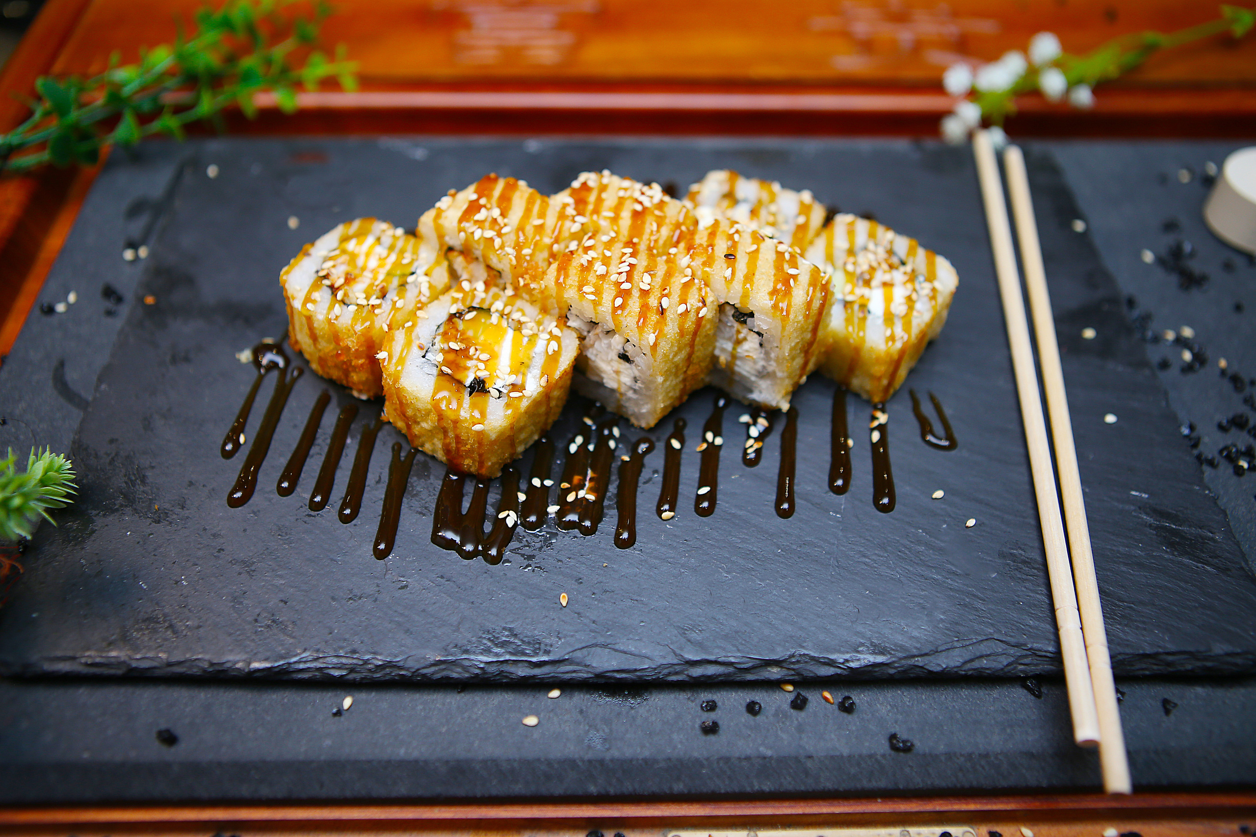 Ролы для Wild West. Свадебный и предметный фотограф Ренат Каламперов