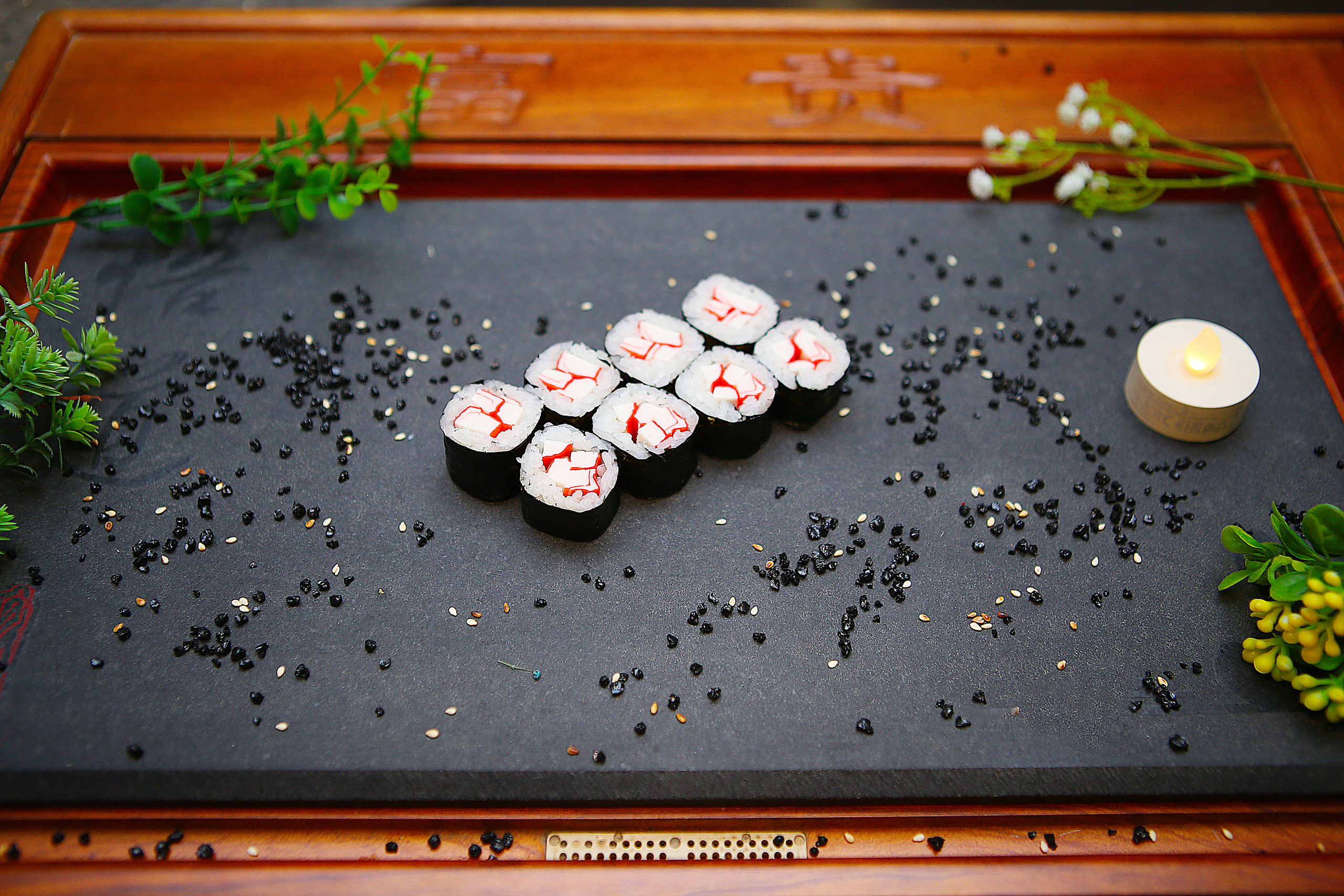 Ролы для Wild West. Свадебный и предметный фотограф Ренат Каламперов