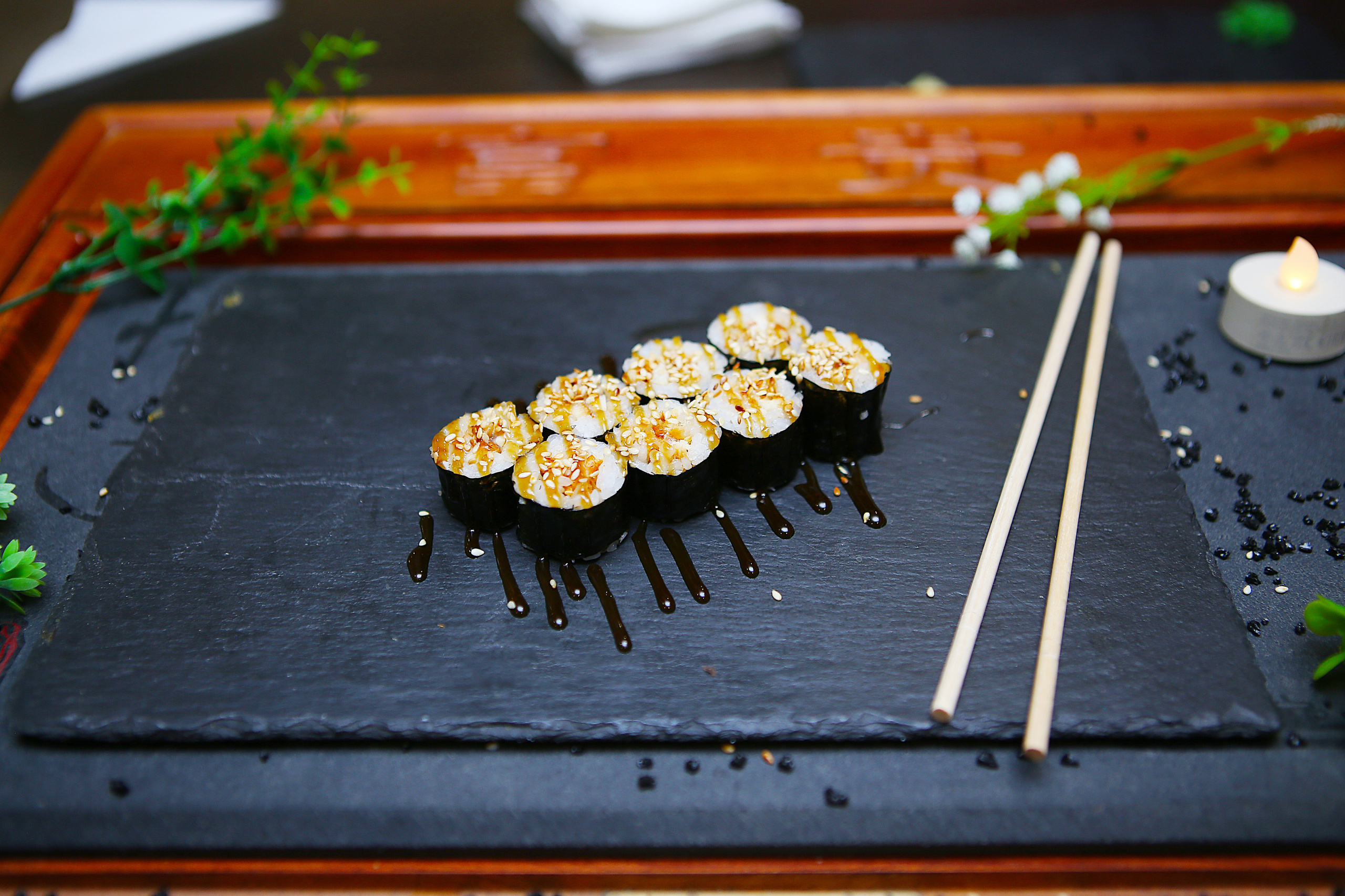 Ролы для Wild West. Свадебный и предметный фотограф Ренат Каламперов