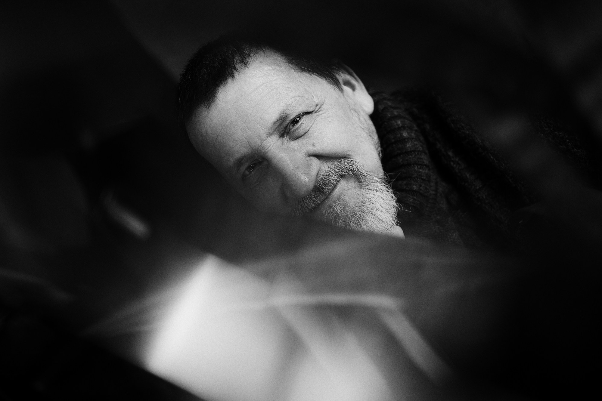 Фотосессия для папы в подарок: Мужской портрет в студии Тюмень. Портретный фотограф Тюмень Дарья Мустафина