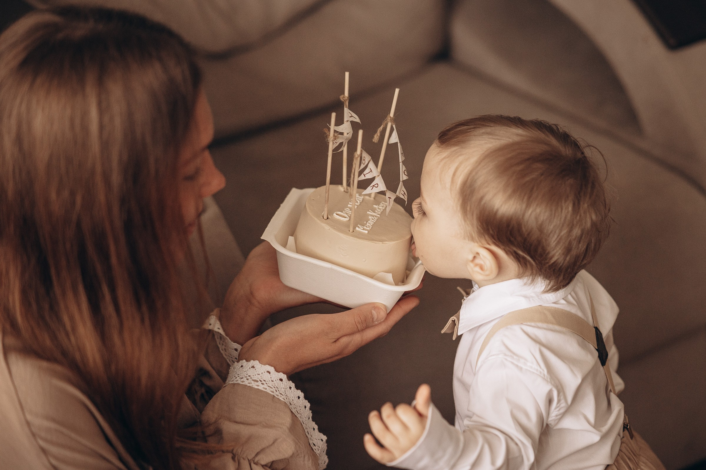 Первый тортик близнецов. Семейный Фотограф в Москве Евгения Симоненко