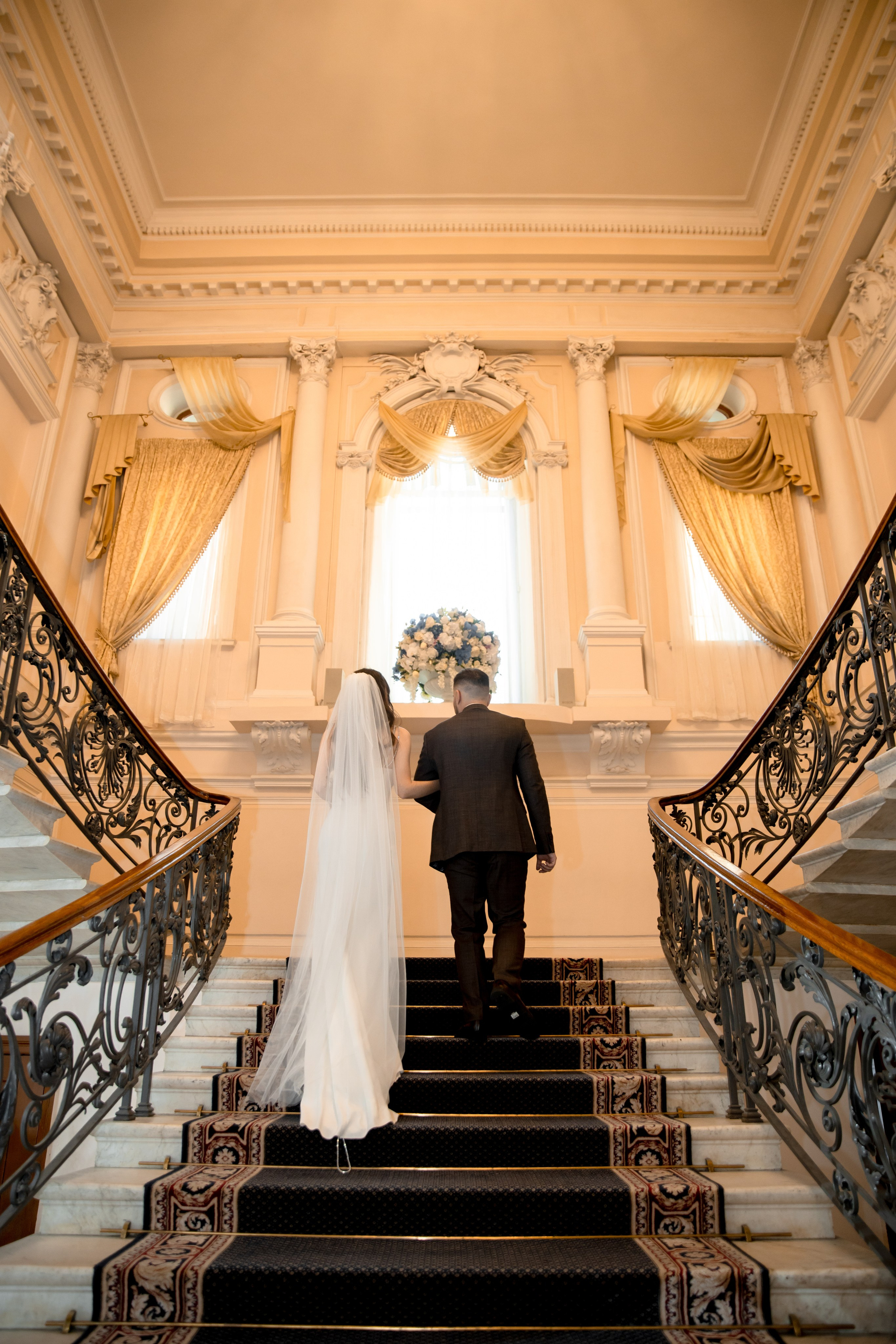 Анна и Александр / Прогулка + ЗАГС. Свадебный и семейный фотограф в Москве Диана Левченко