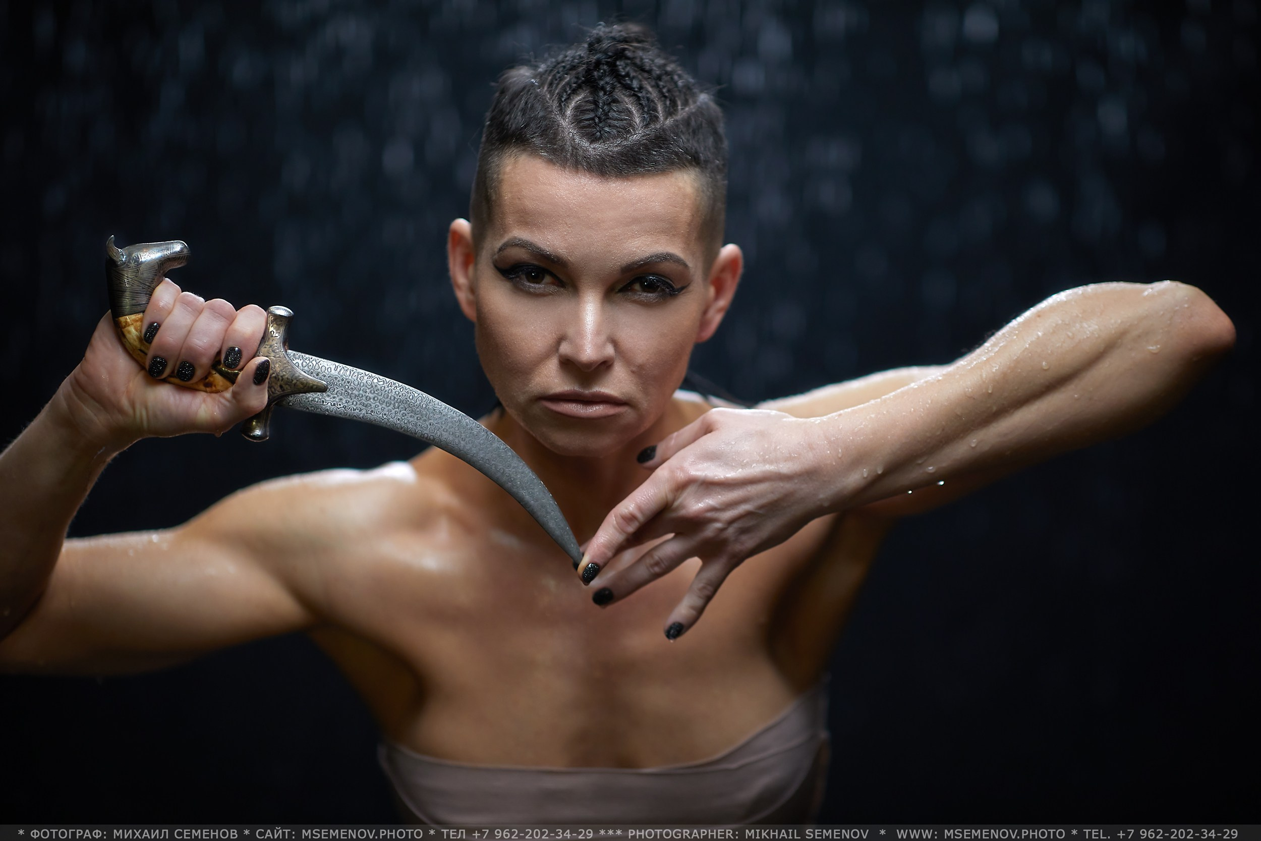 Аква-фотосессия Анны. Боевая фотосессия с водой. Фотограф Михаил Ярославль