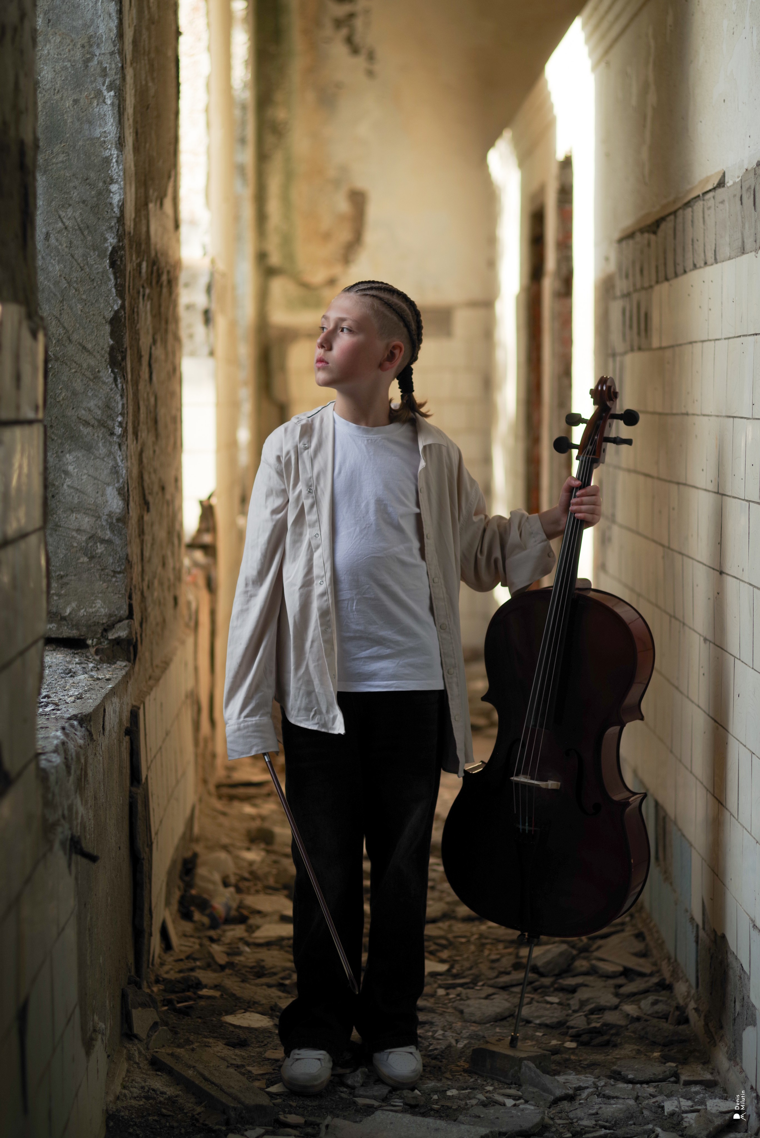 Виолончелист. Портретный фотограф Денис Милютин