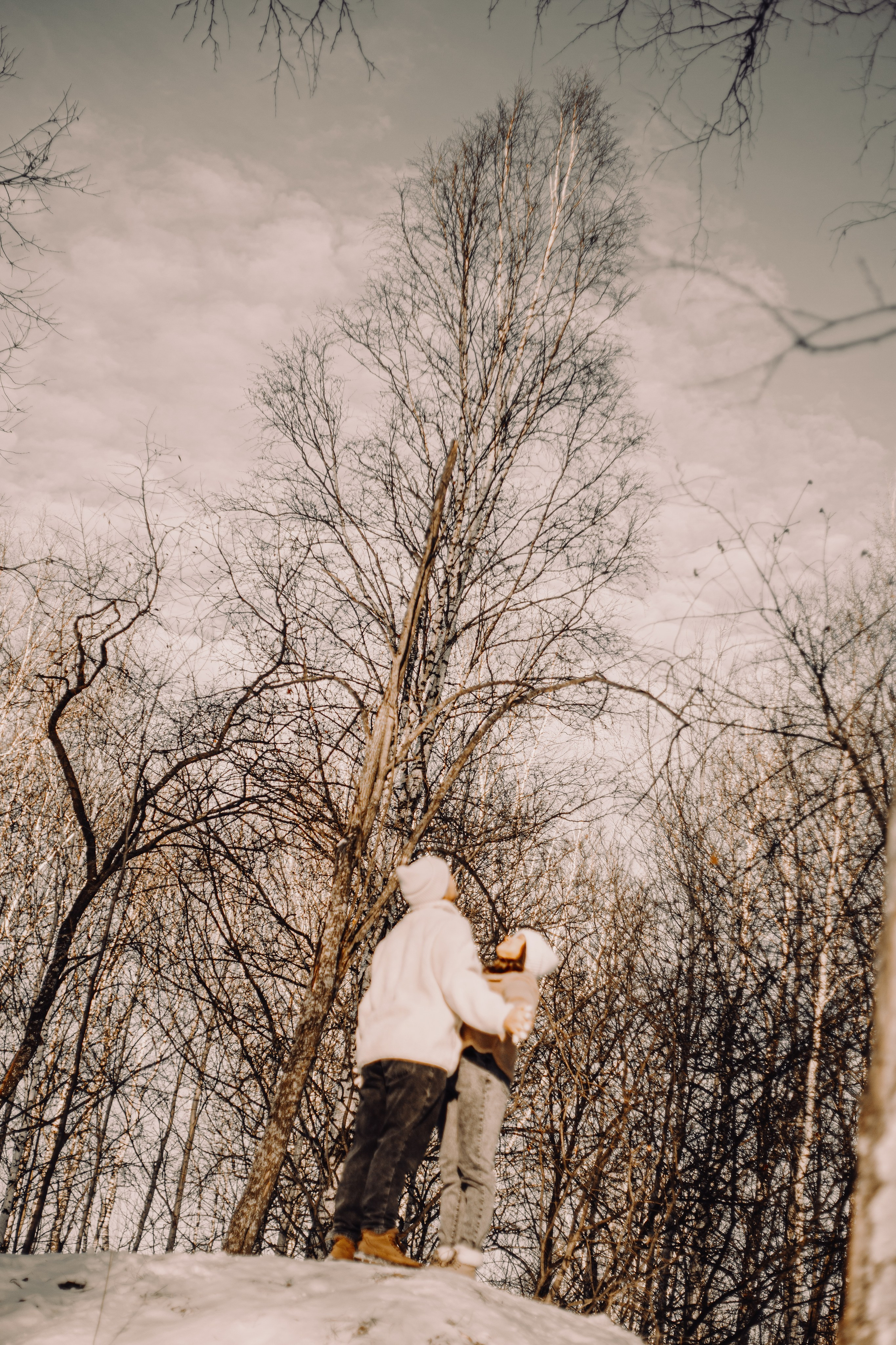Тепло в зимнем лесу. Арт-фотограф Крис Л. в Тобольске: портрет, семейные, свадьбы