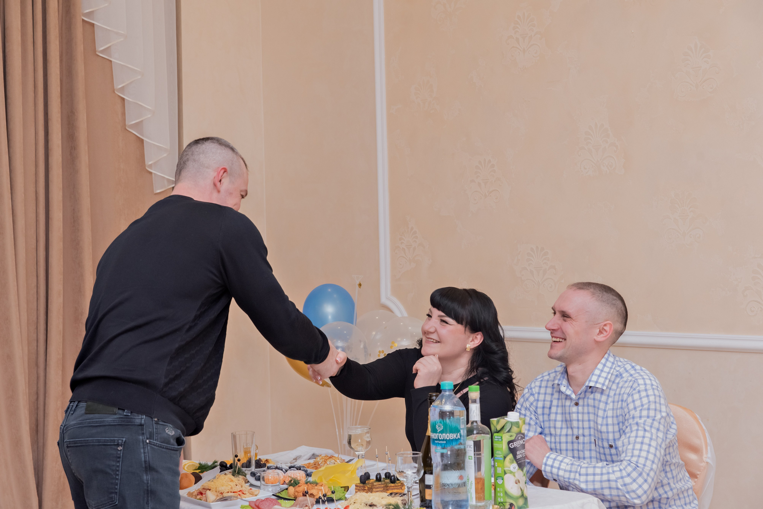 Юбилей Ирины. Ведущая — Наталья Белозерова. Банкетный зал — столовая Радио Завода. Семейный и портретный фотограф Кыштым Челябинск Марина Шигапова