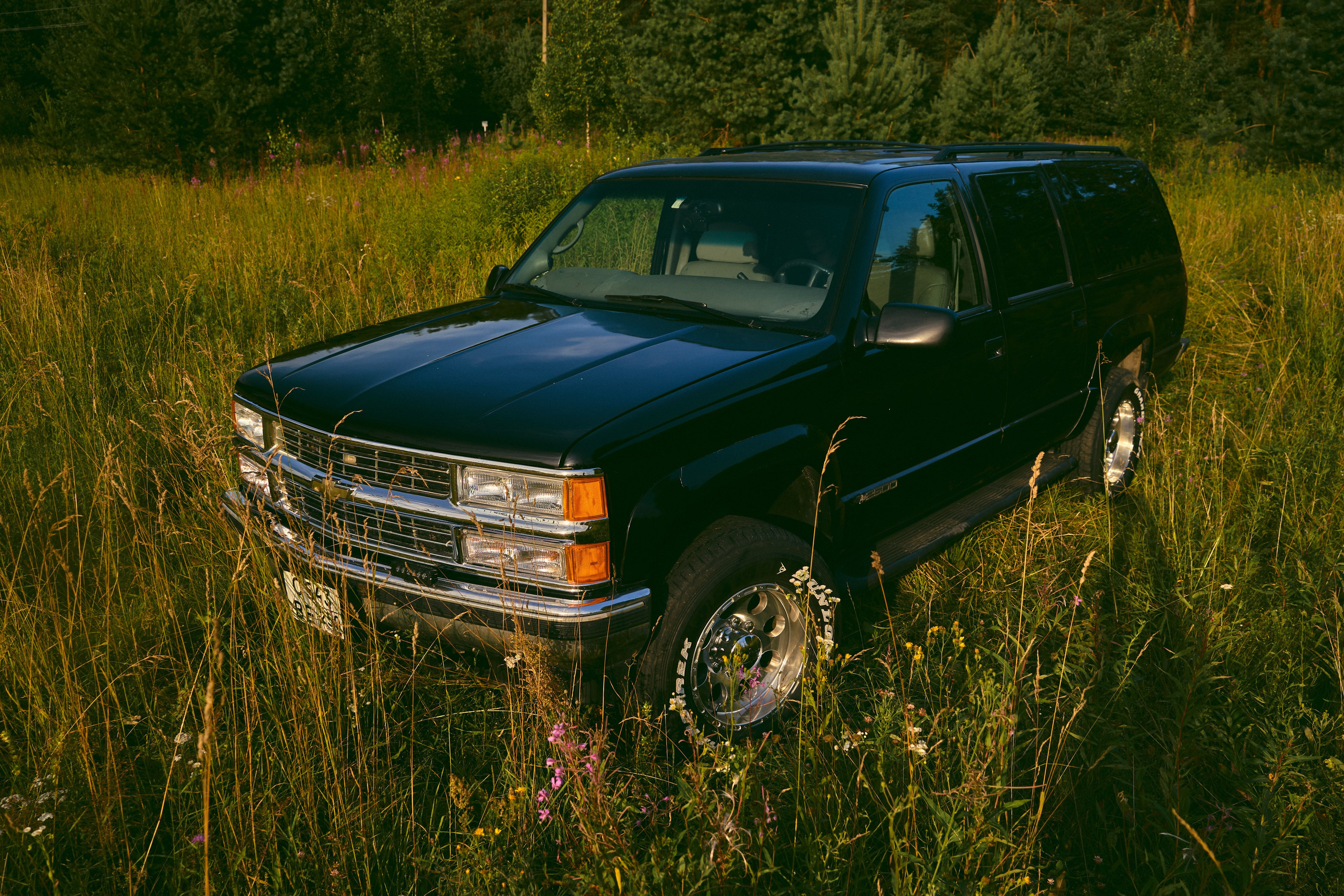 SUBURBAN 1998. Юля Ф