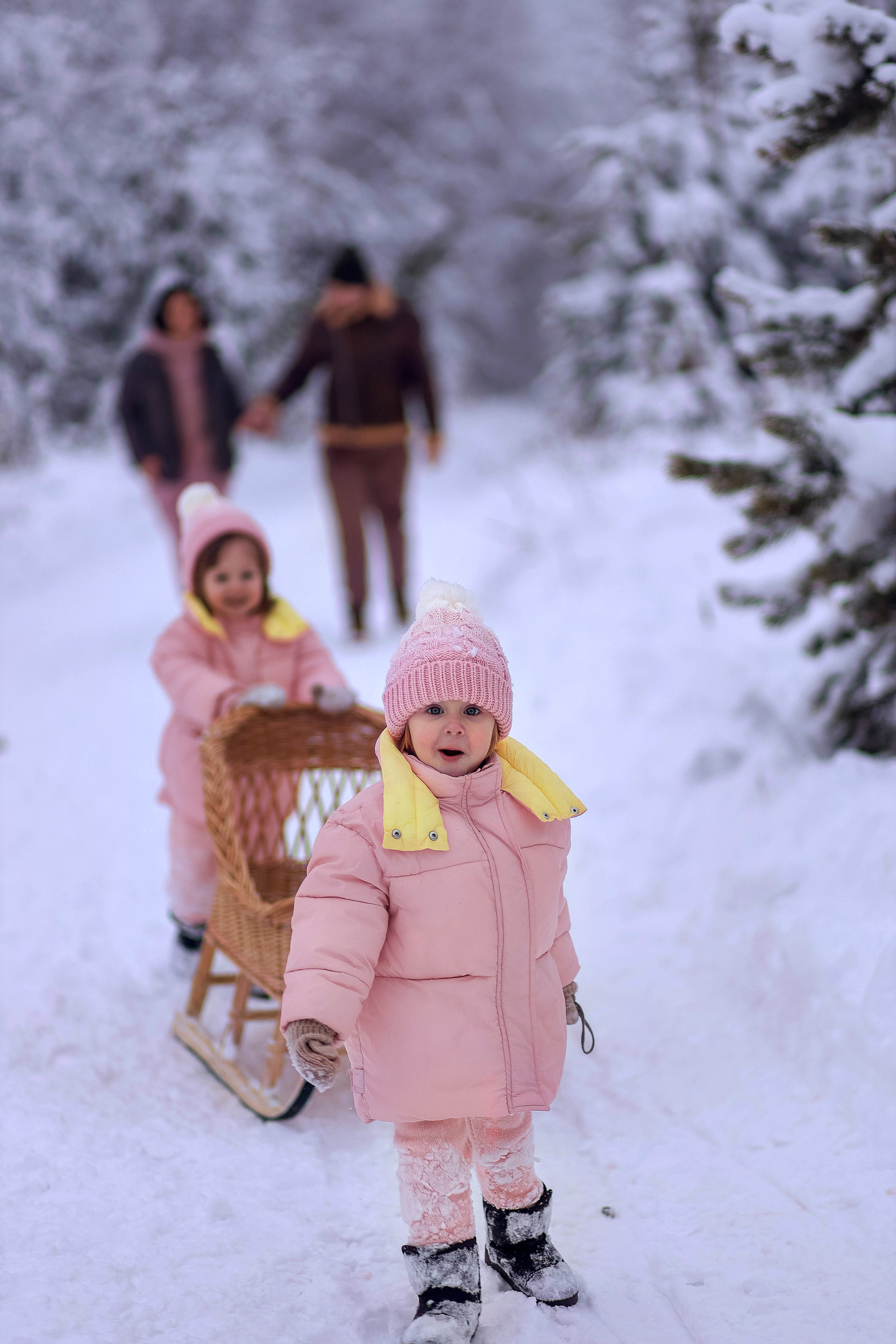 Зимняя съёмка в лесу для Олеси и её семьи. Детский и семейный фотограф в Твери Ольга Крестьянинова