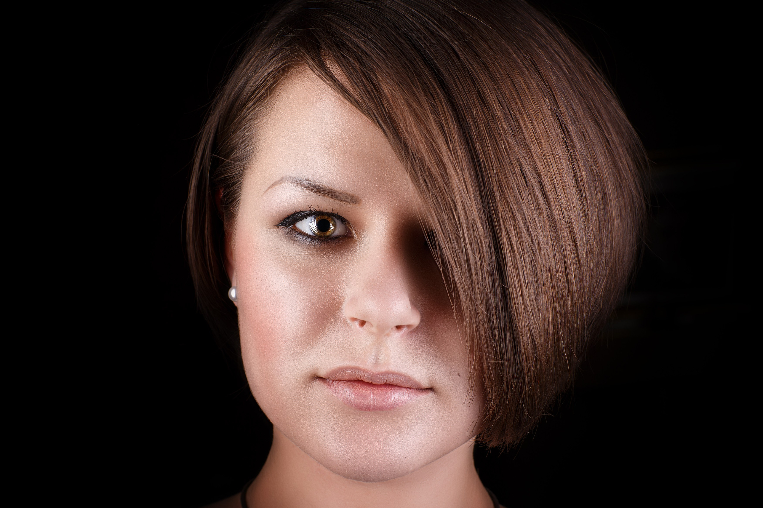 Студийный портрет. DMITRY MOISEENKO — фотограф, художник, топ-стилист