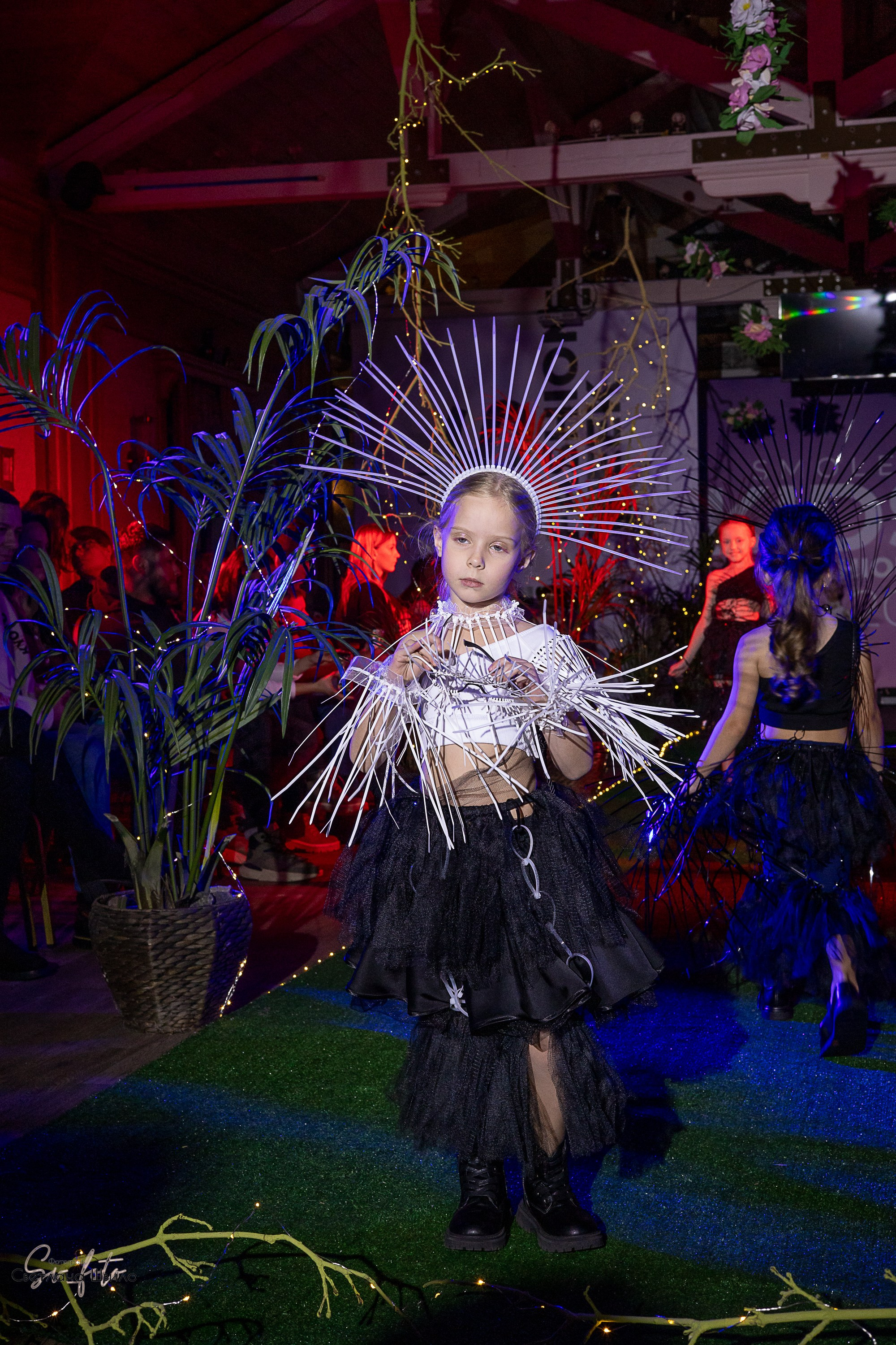 Smolensk Fashion Week_показы_ДЕНЬ 3_ФИНАЛ_Алиса в стране чудес. Главная