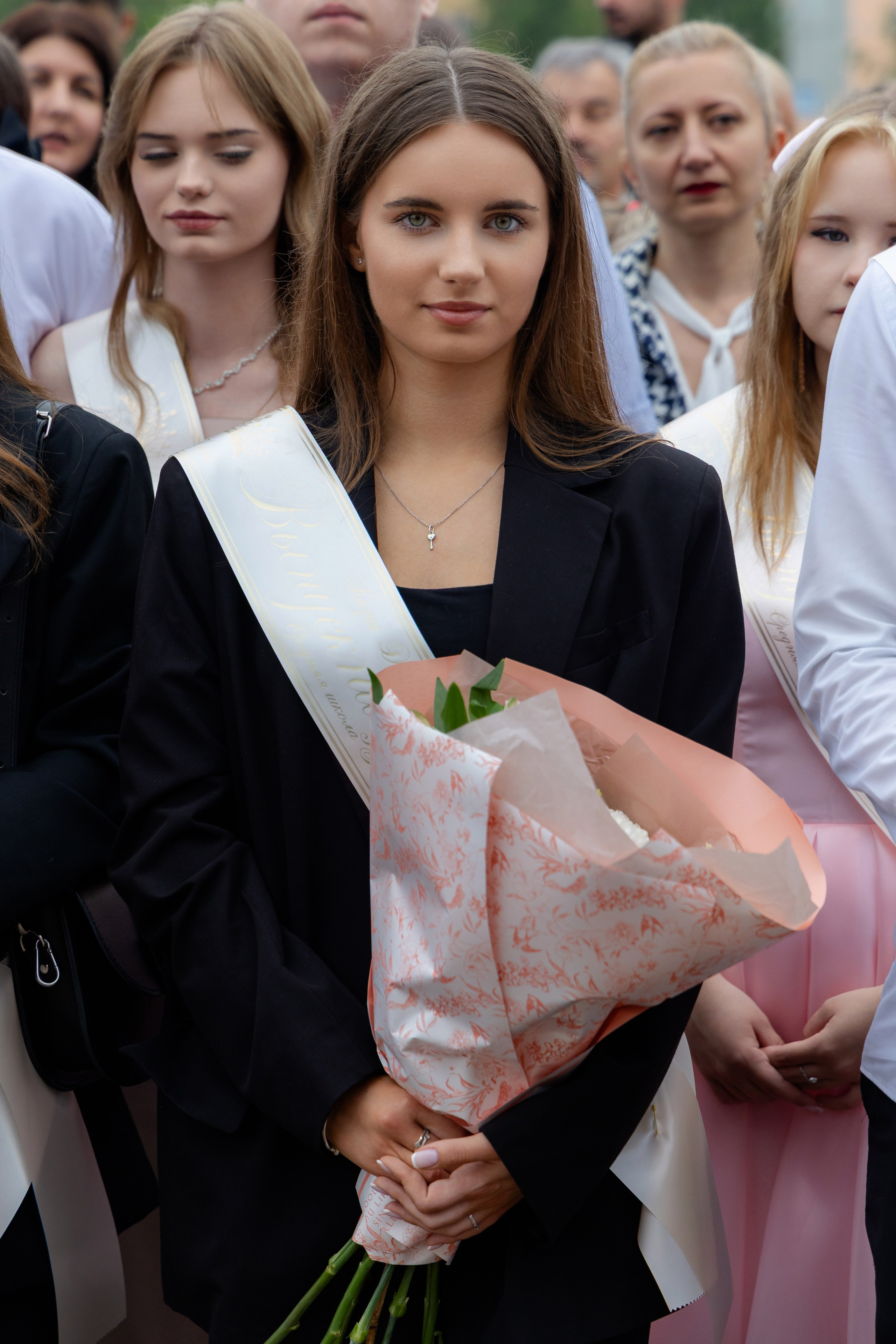 Последний звонок 2025 в Минске. Свадебный фотограф в Минске/Беларуси Сергей Спиридонов
