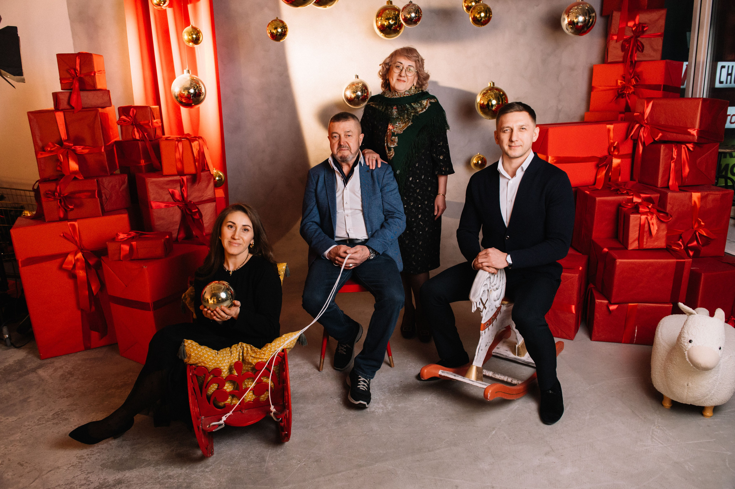 Большая семья собралась вместе на Новый год. Фотограф в Сургуте Светлана Гибадуллина