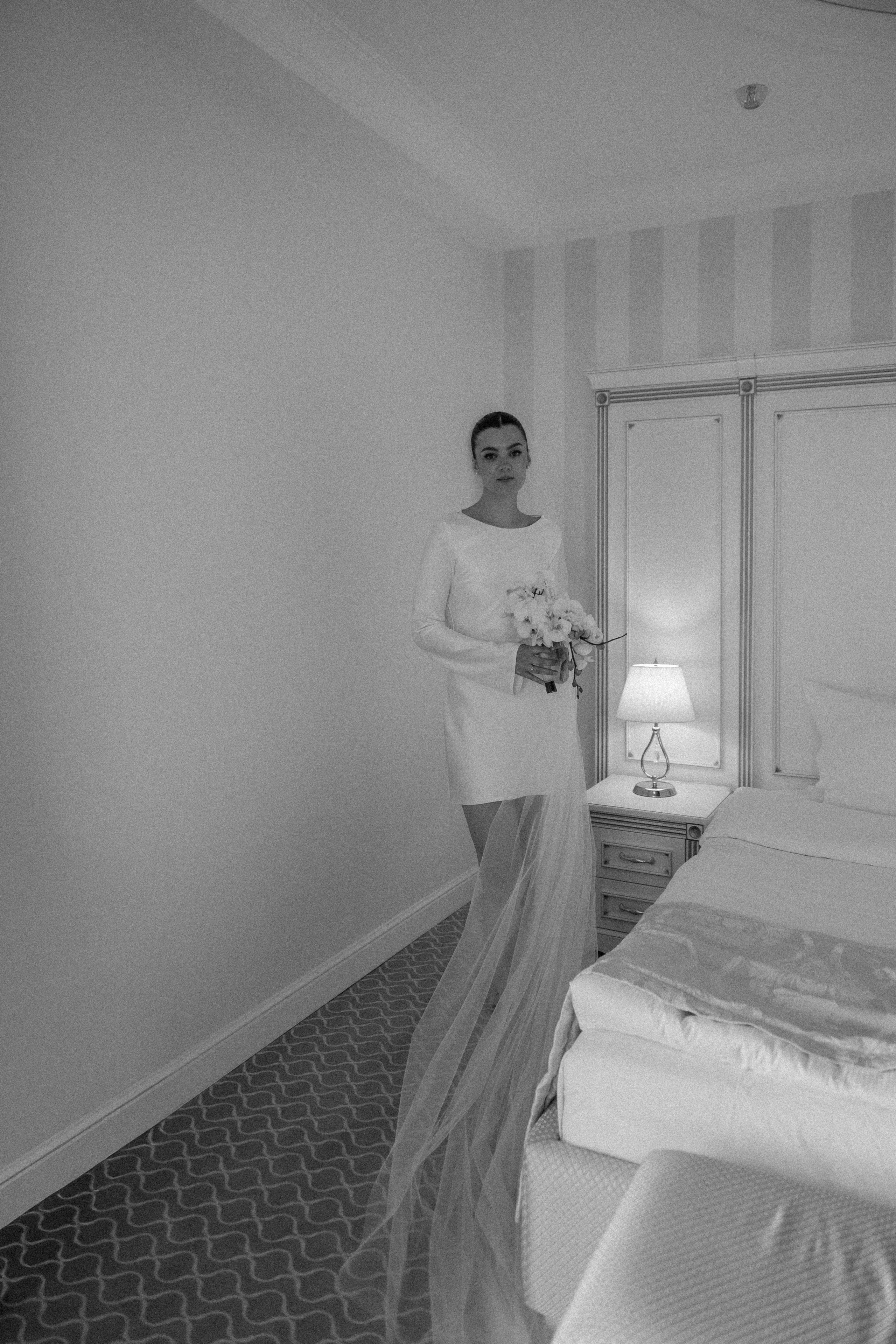 Wedding day in VERSAL PARK. Wedding PHOTOGRAPHER Andrew Vnukov