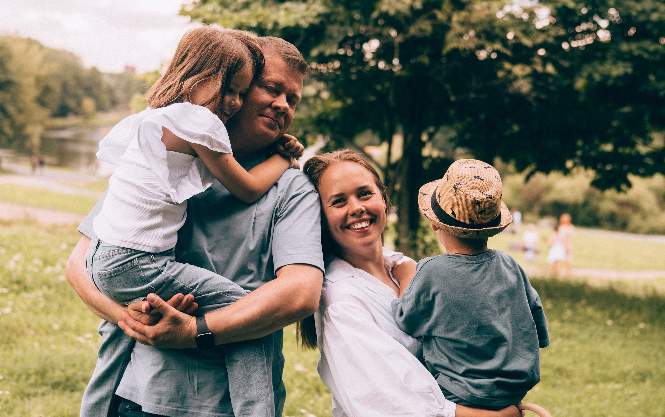 Семейная фотопрогулка. Семейный, ньюборн фотограф, фотограф на роды в Москве, Виктория Тюльдюкова