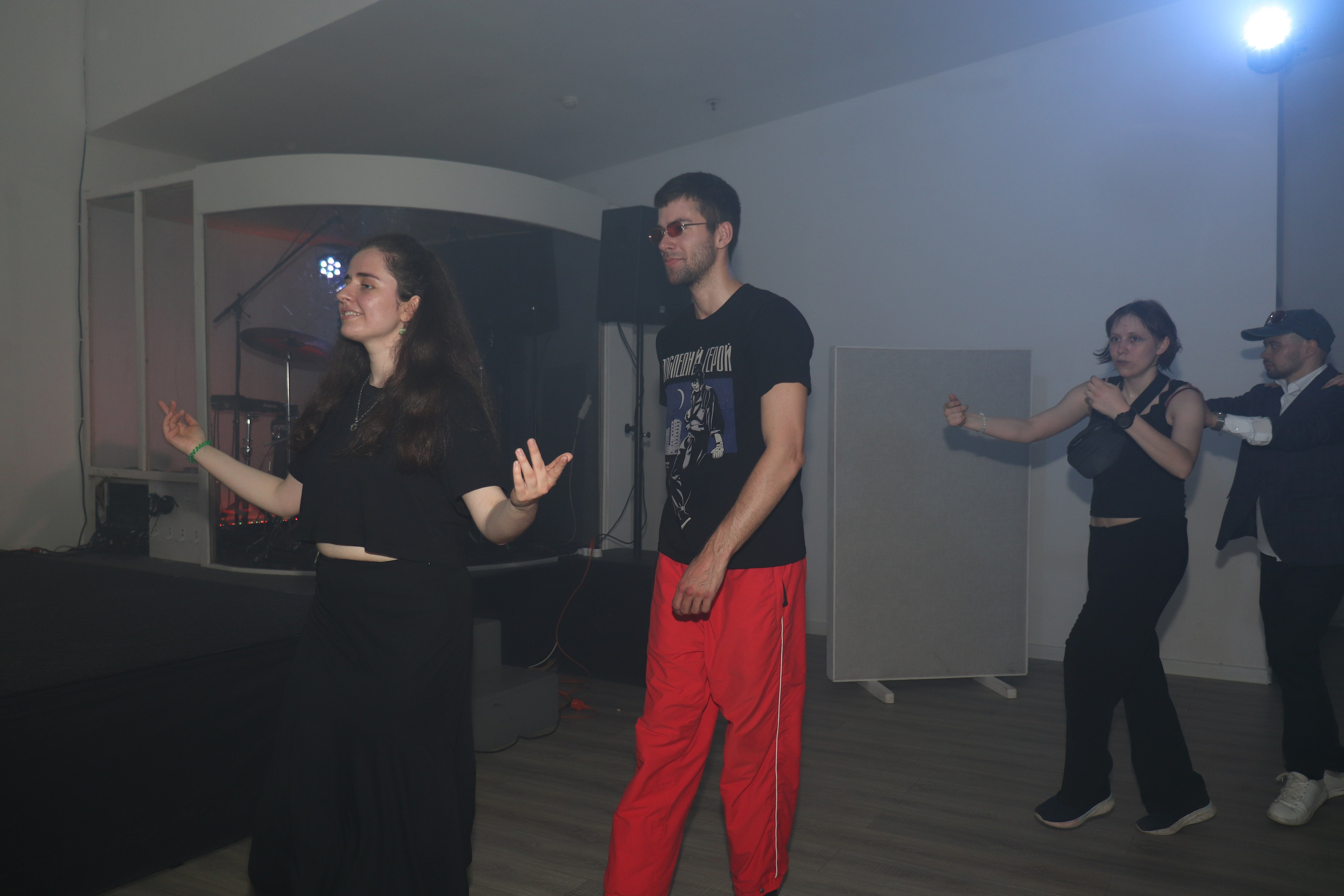 Дискотека 90х молодёжного «клуба 52». Ивентный фотограф в Санкт-Петербурге Олег Комков