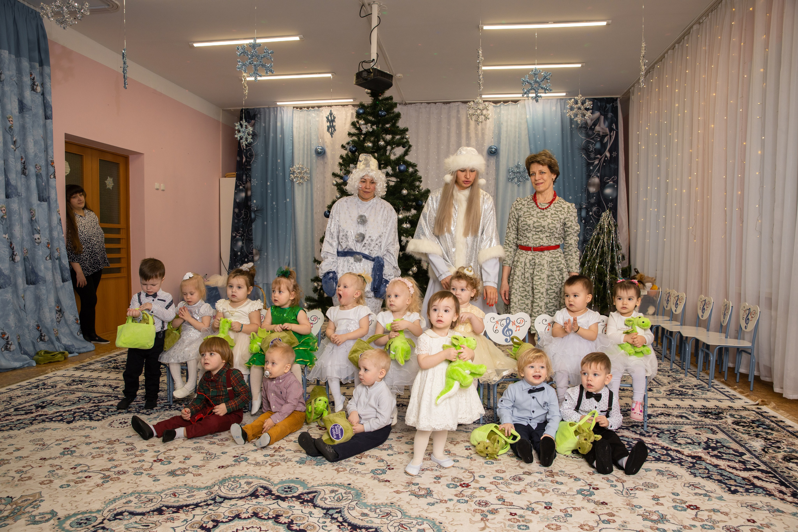 Новогодний утренник Успех. Фотограф в Железнодорожном и Балашихе