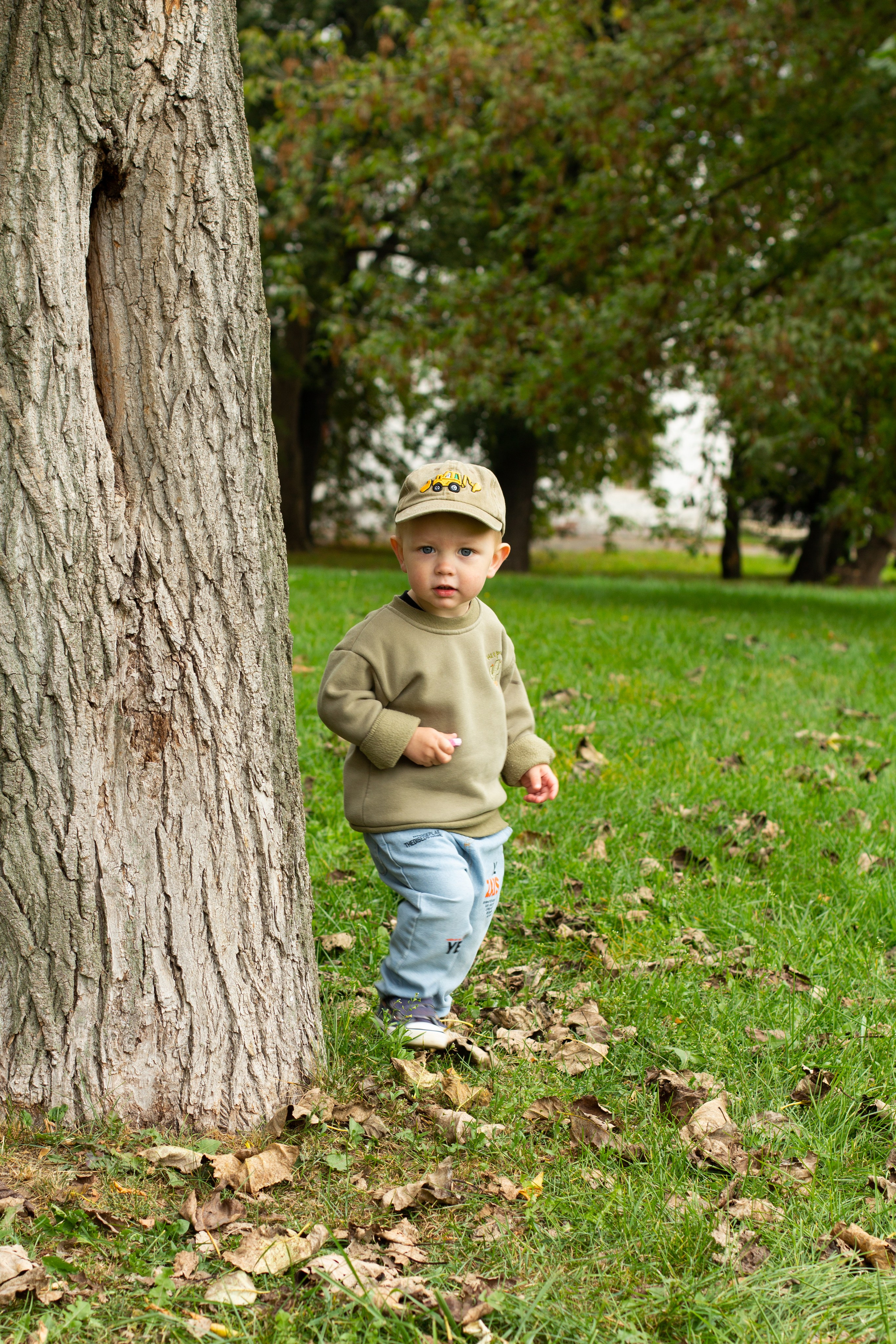 Уличная фотосессия мама и малыш. Детский и семейный фотограф в Москве и МО