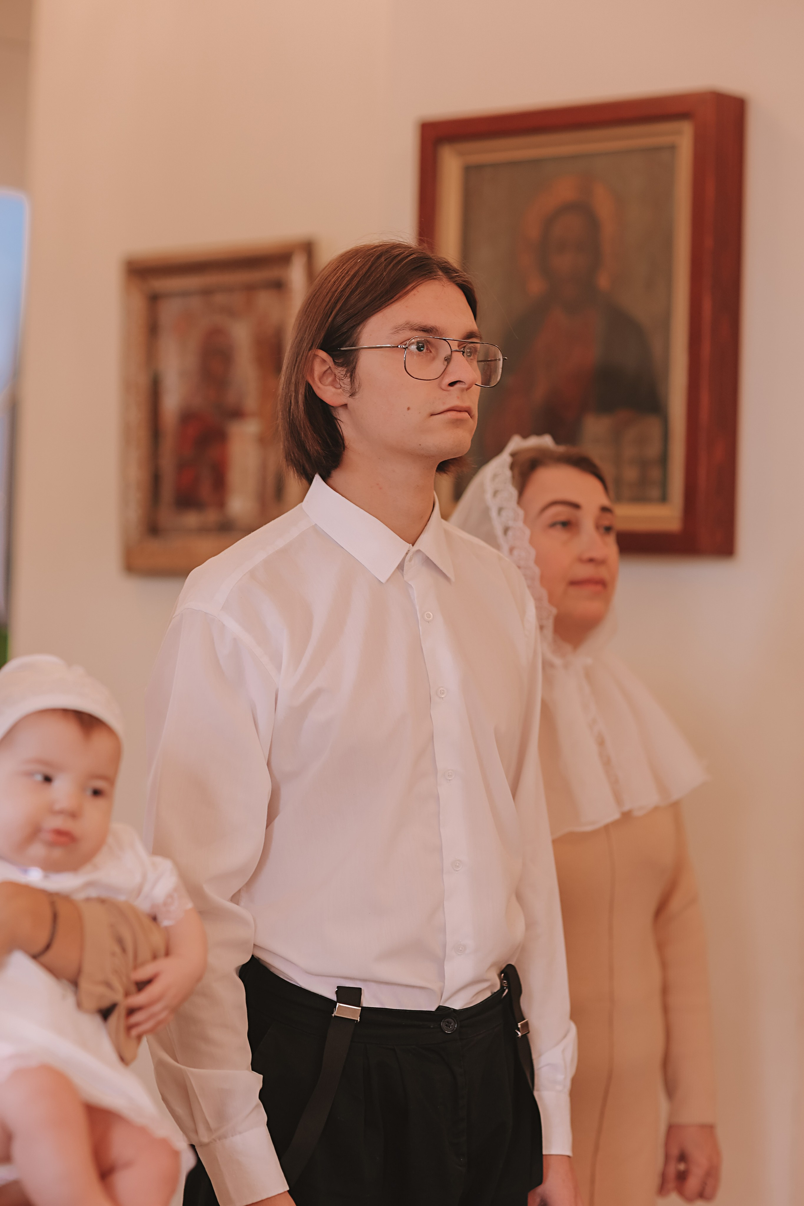 Крещение круглая церковь. Семейный фотограф Тюмень, фотограф на роды Салмина Мария