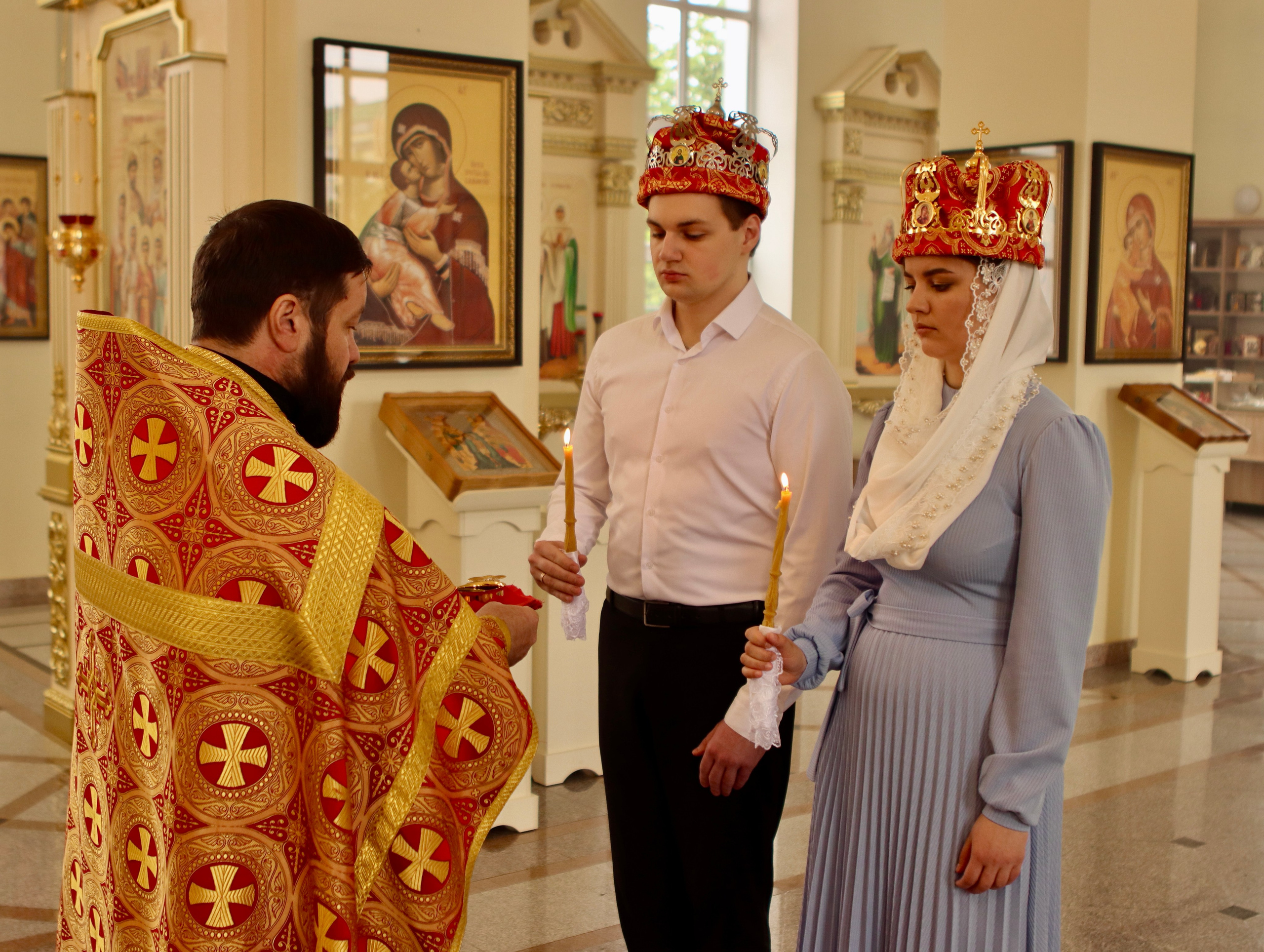 Екатерина и Александр — таинство венчание. Фотограф в Курске Смирнов Евгений