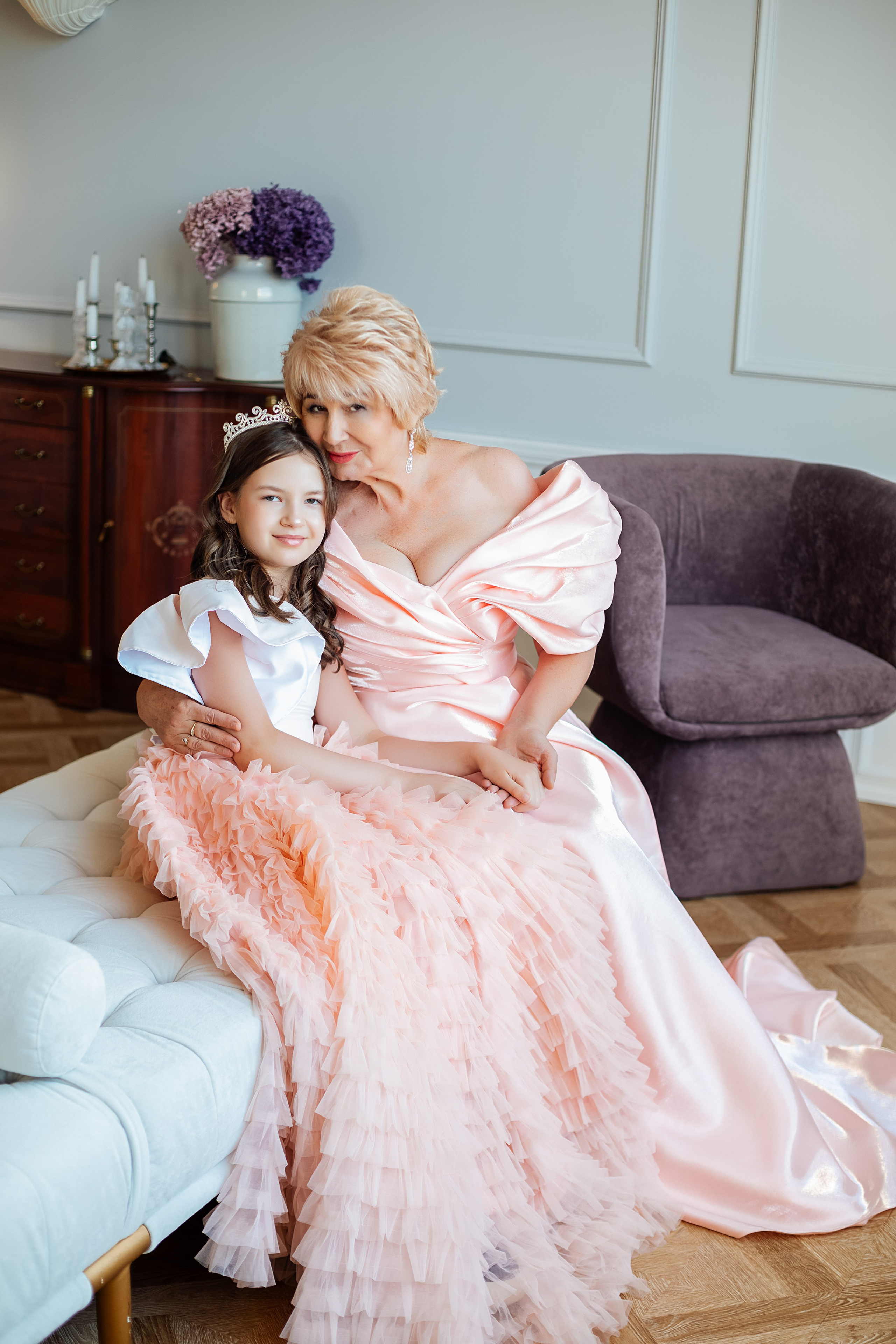 Бабушка с внучкой. Https://malovafoto.ru