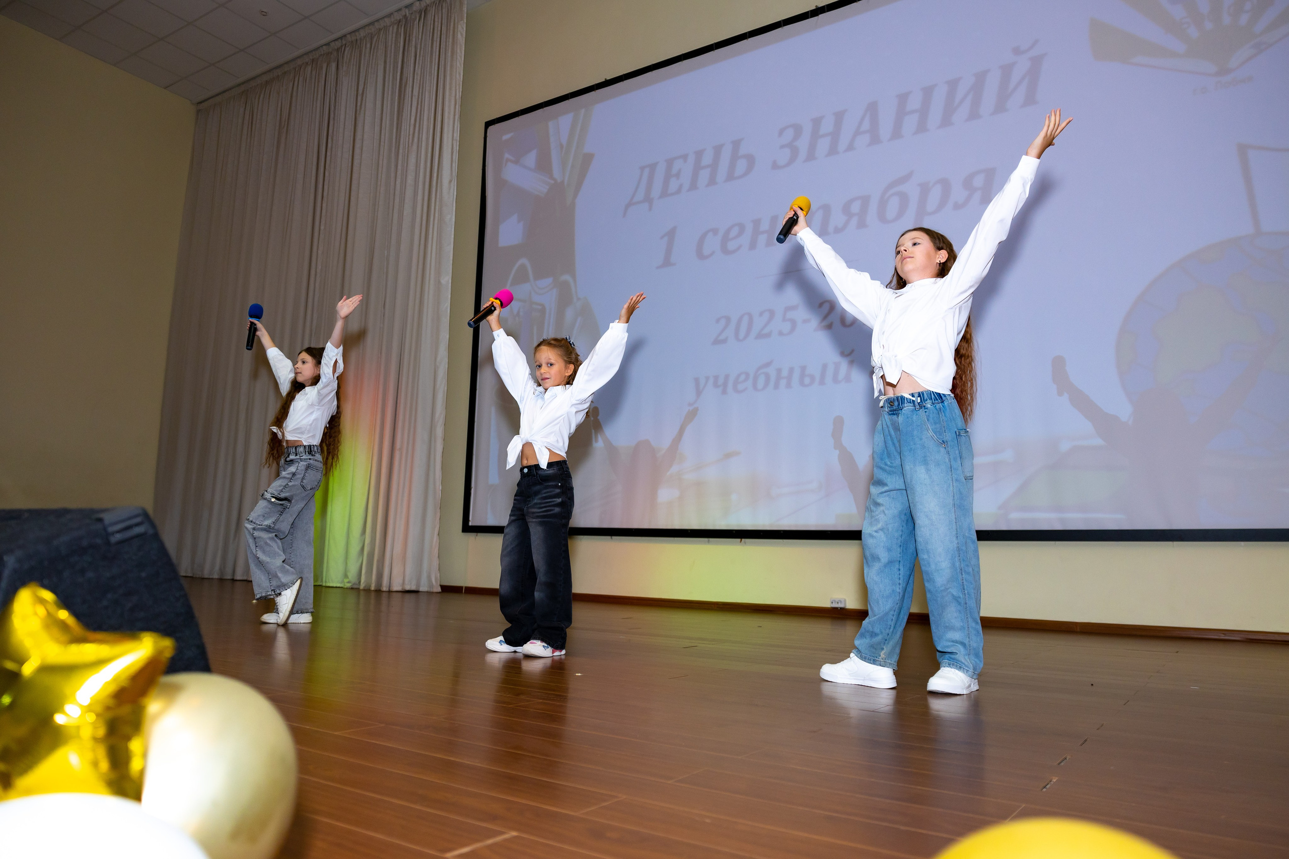 1 сентября. Дарья Бухреева — фотограф, видеограф и фототерапевт. Москва и мир