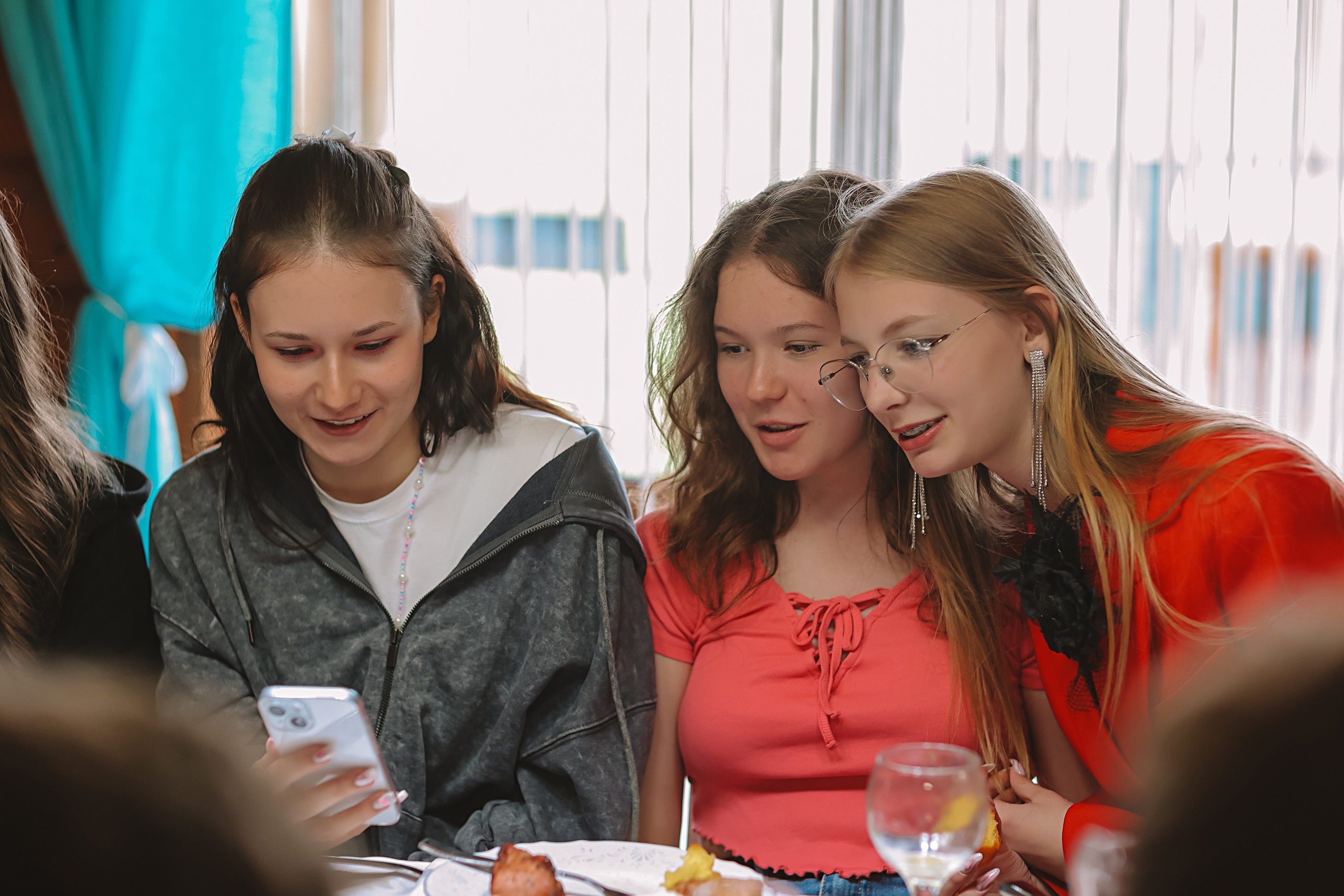 Последний звонок. Семейный фотограф Тюмень, фотограф на роды Салмина Мария