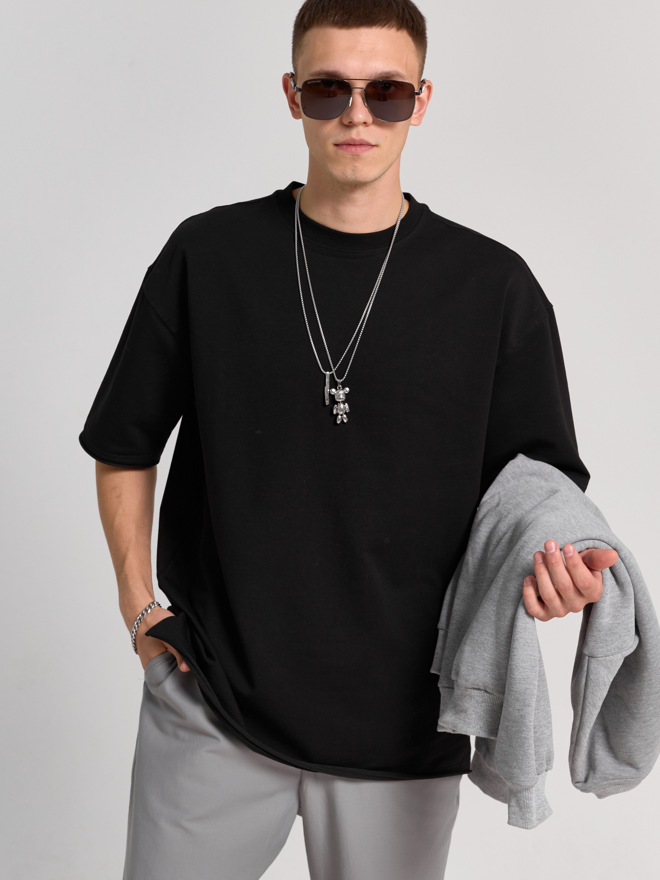 Фотосъемка базовых футболок Екатеринбург Wildberries ВБ Ozon Озон фотосессия одежды Екб заказать цена фотосъемка товара WB трикотаж Екб. Фотограф Екатеринбург Анастасия Жерновская | Маркетплейсы и нейрофото