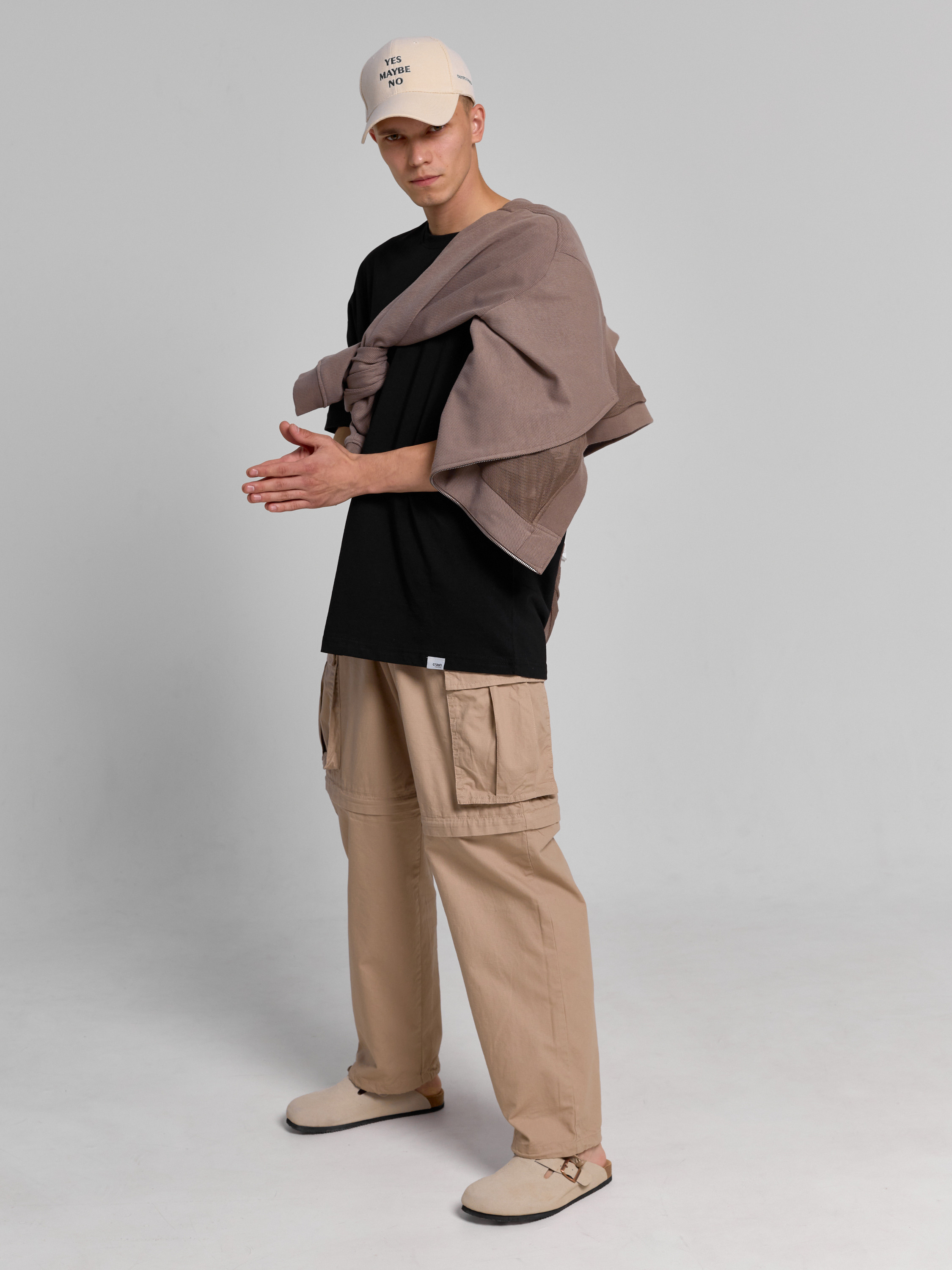 Фотосъемка базовых футболок Екатеринбург Wildberries ВБ Ozon Озон фотосессия одежды Екб заказать цена фотосъемка товара WB трикотаж Екб. Фотограф Екатеринбург Анастасия Жерновская | Маркетплейсы и нейрофото