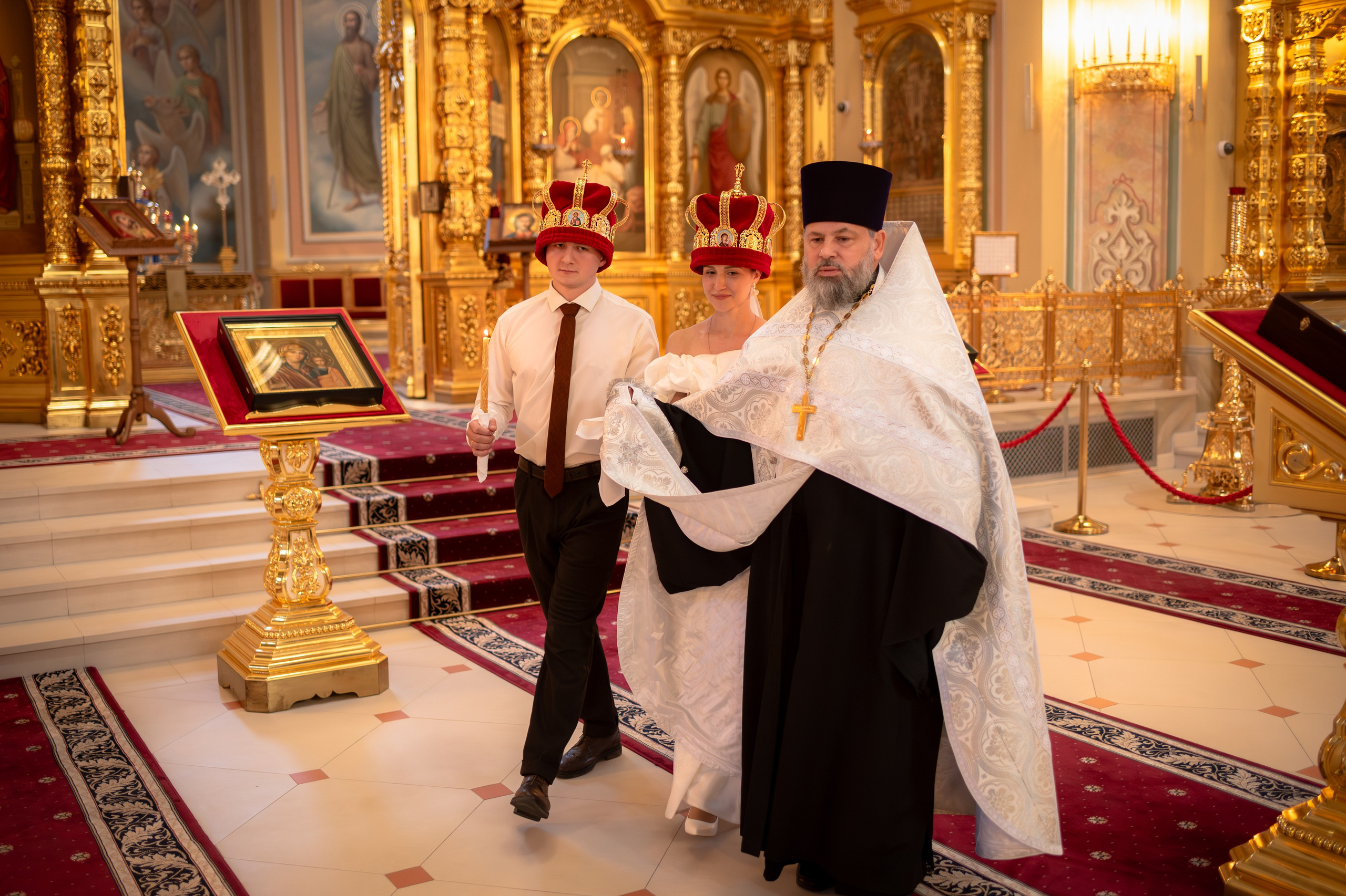 ВЕНЧАНИЕ. СОБОР РОЖДЕСТВА ПРЕСВЯТОЙ БОГОРОДИЦЫ!. Свадебный, семейный, контент и портрет фотограф в Ростове-на-Дону Наталь