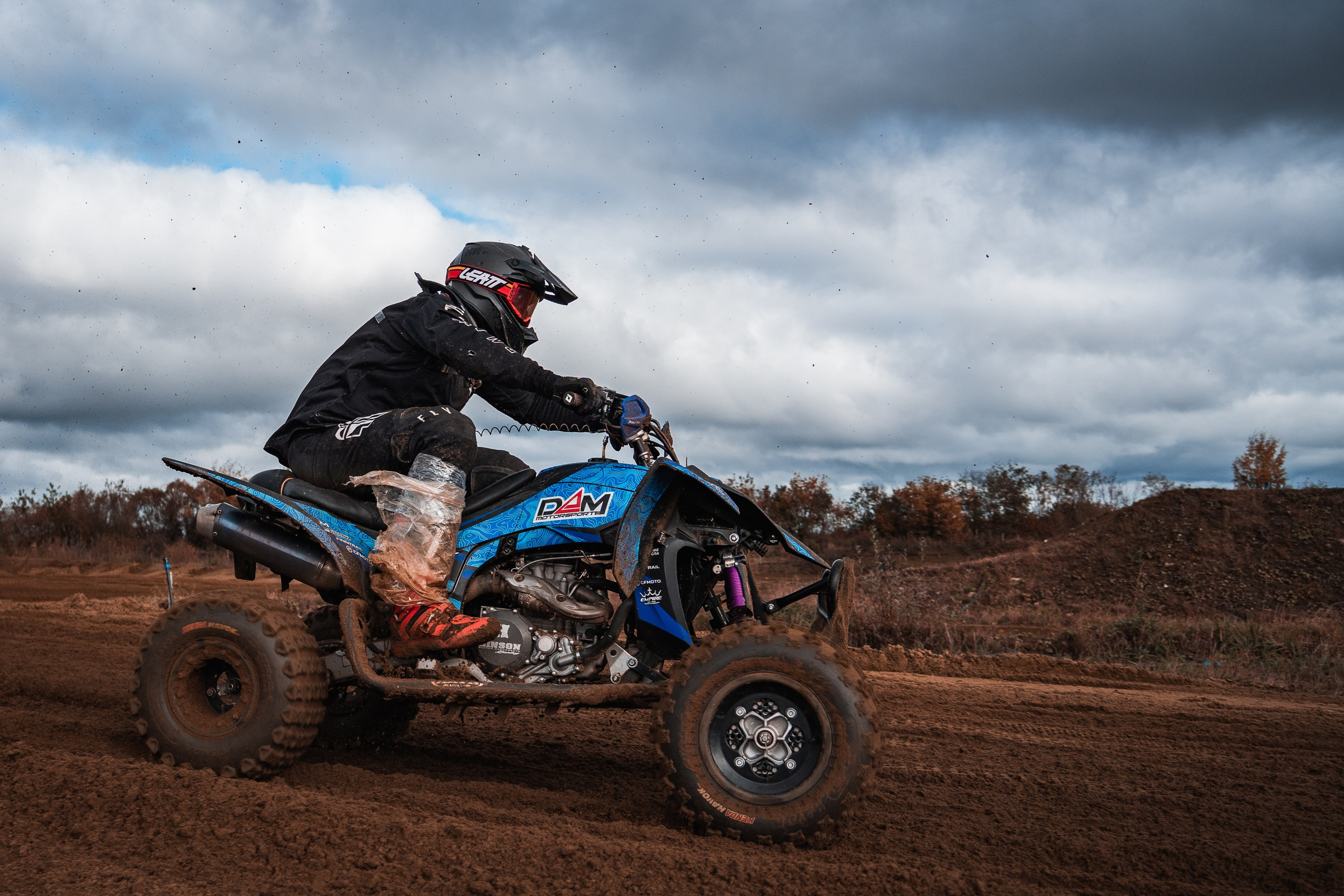 Мотокросс «Золотая осень». Паша Страхов — фотограф