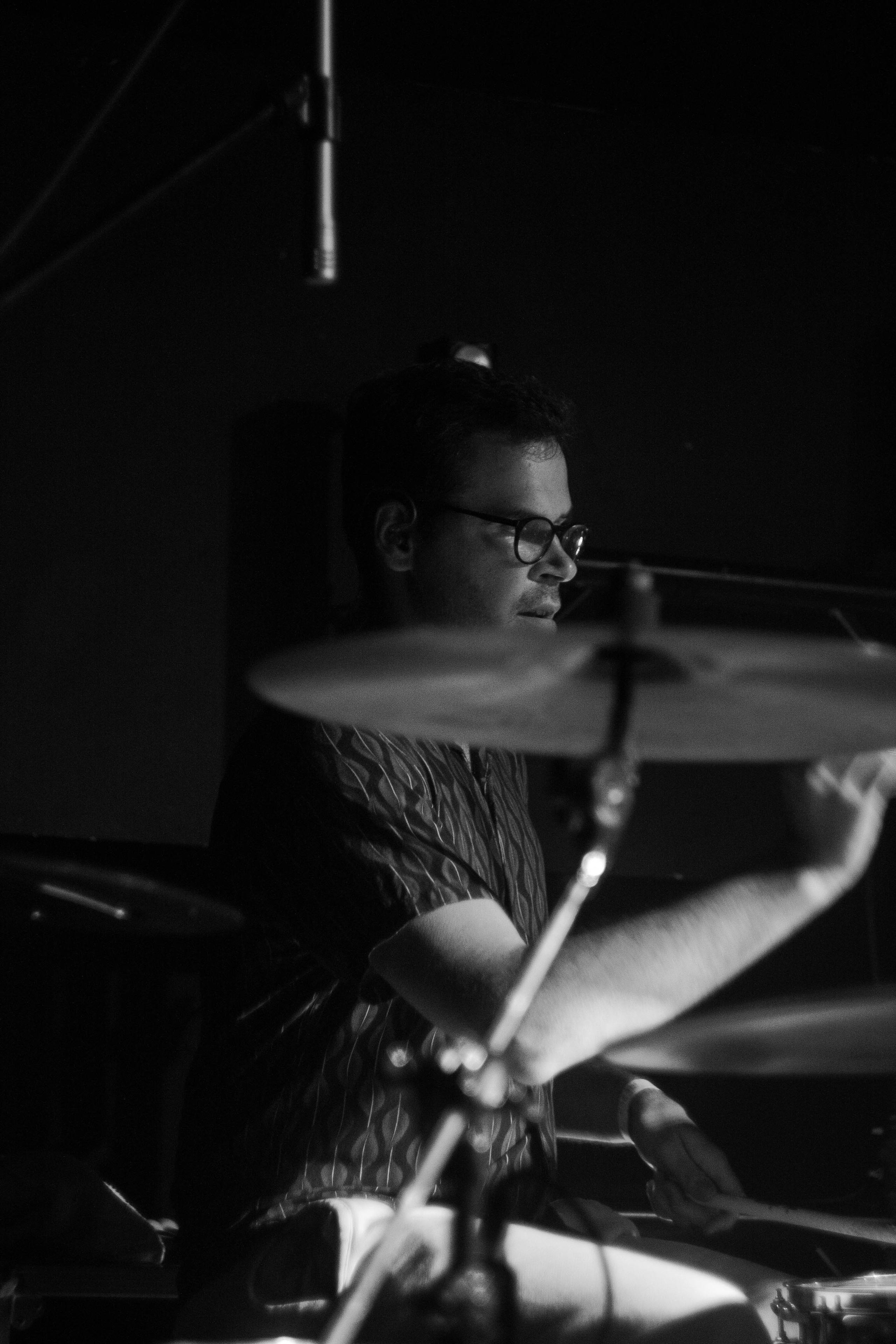 Краснознаменная дивизия имени моей бабушки. Фотограф для музыкантов, фотограф на концерт, концертный фотограф, съемка концерта, бэкстейдж фотограф