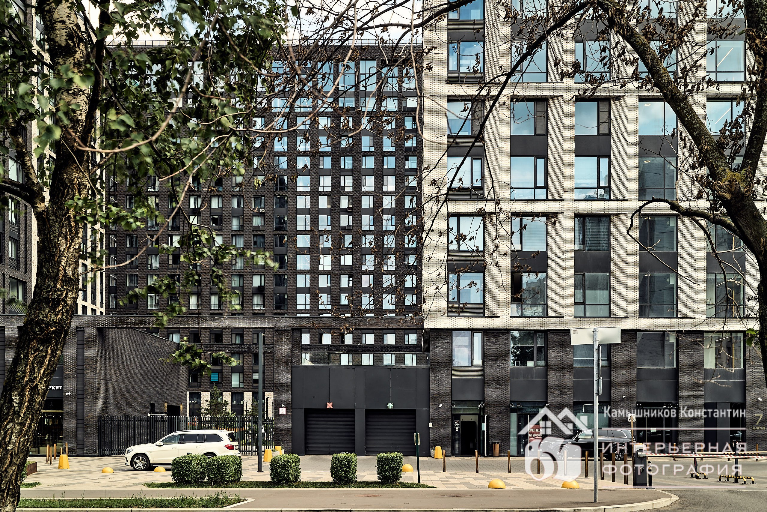 Архитектурная фотография нескольких корпусов ЖК бизнес-класса в Москве