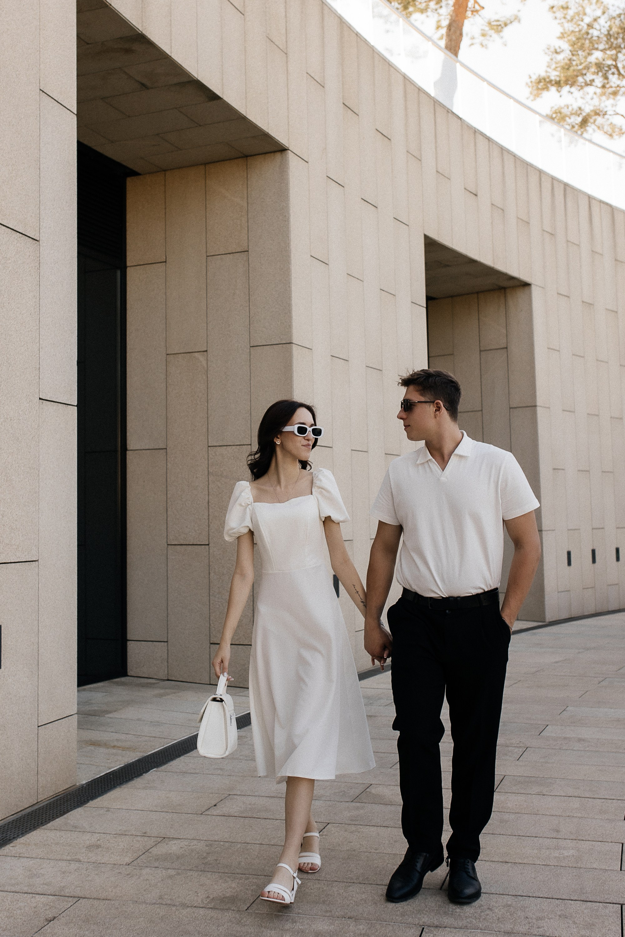 Свадебная фотосессия в парке Галицкого. Свадебный и семейный фотограф Виолетта Сидельникова. Краснодар, Россия, Беларусь, Европа