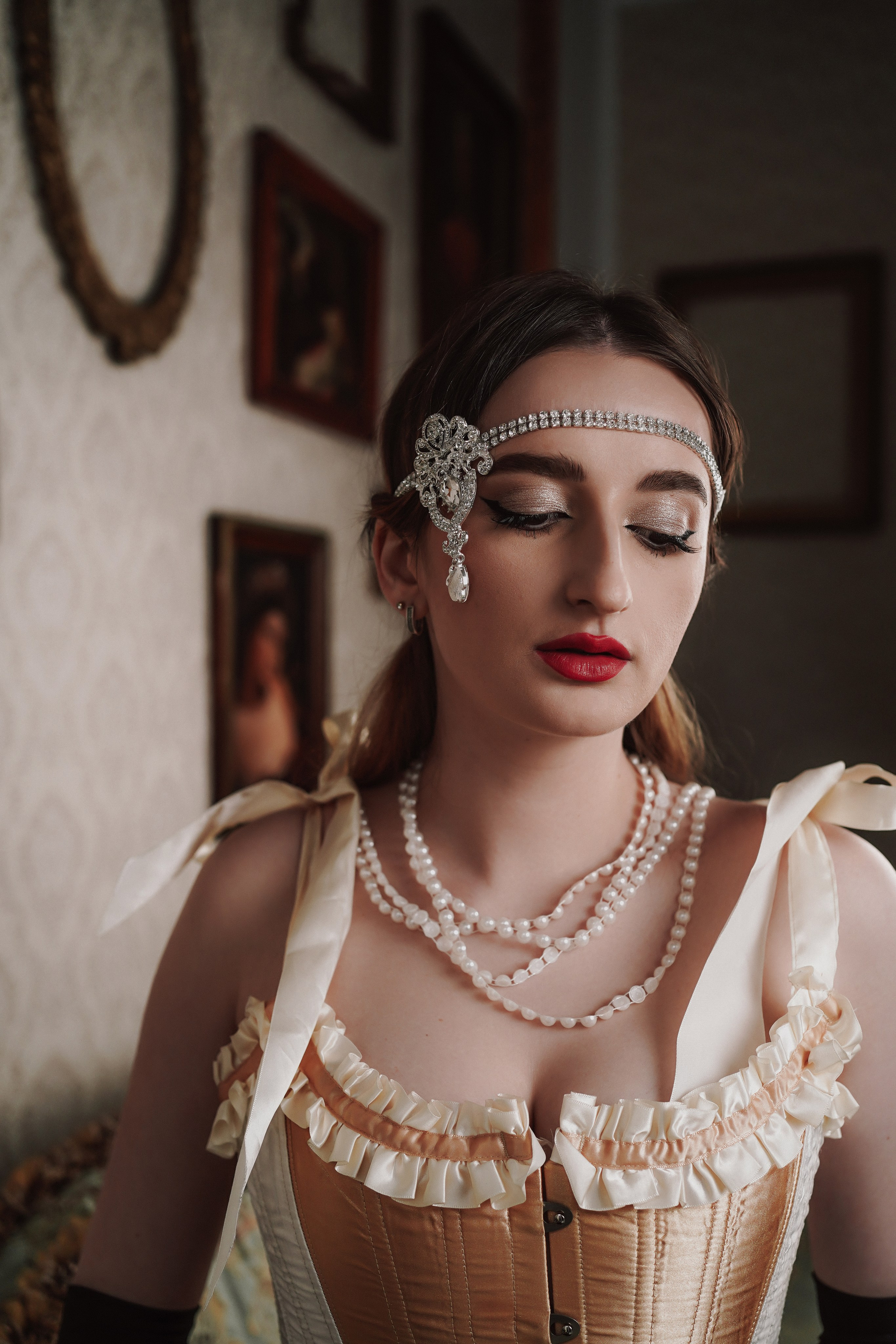 Фотостудия Белая комната. Женский фотограф в Ростове-на-Дону.Фотосессия Гэтсби. Свадебный фотограф в Ростове-на-Дону. Таинство Крещения и Венчания, семейные фотосессии. Алёна Чёботова