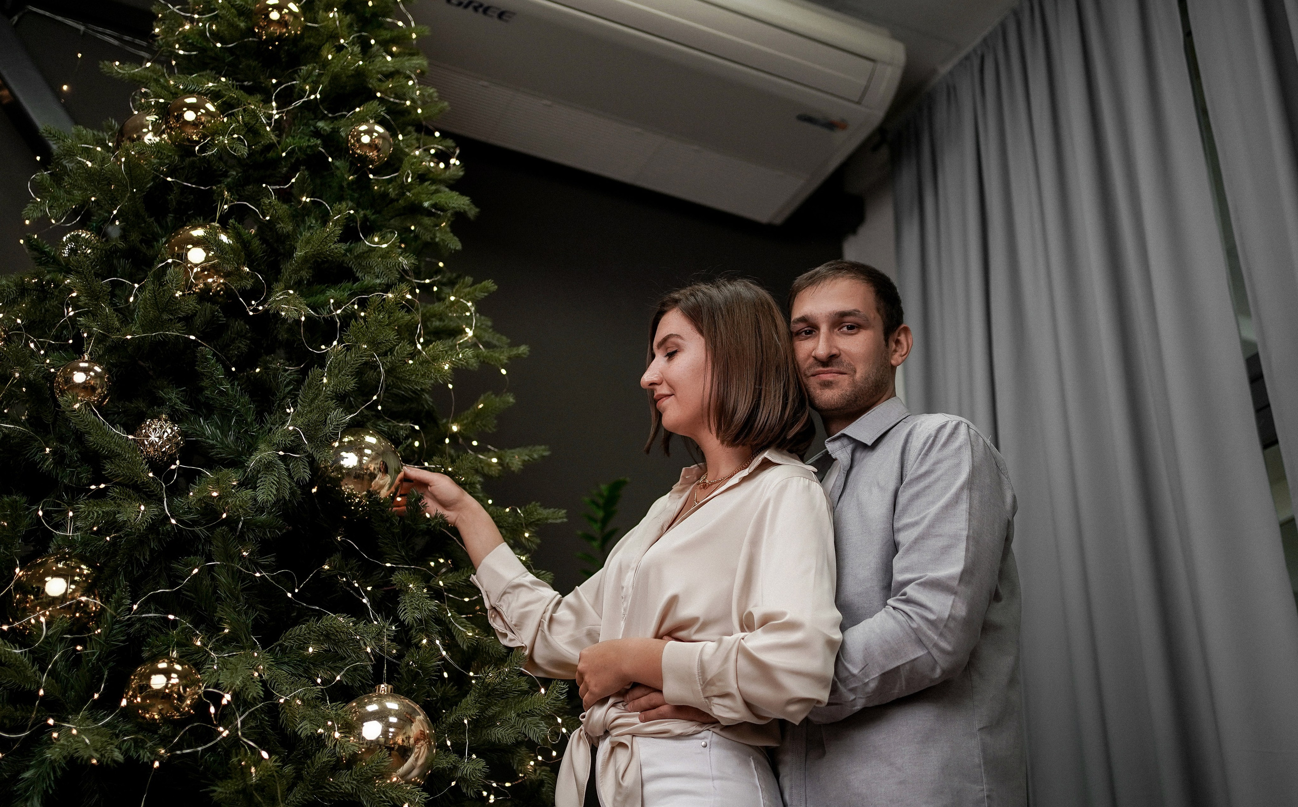 Новогодняя семейная фотосессия в фотостудии Авокадо. Фотограф Ростов-на-Дону. Свадебный фотограф в Ростове-на-Дону. Таинство Крещения и Венчания, семейные фотосессии. Алёна Чёботова