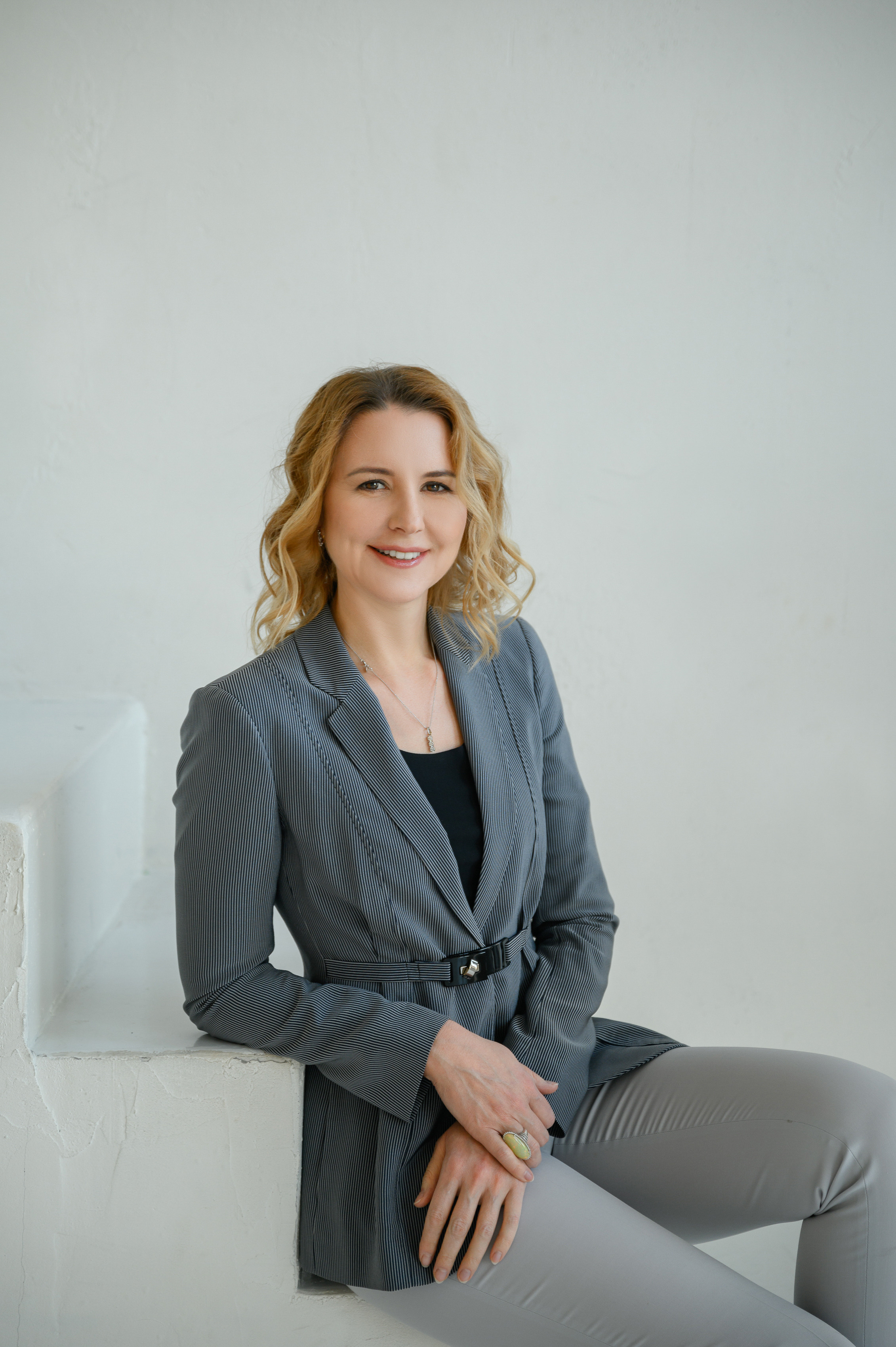 Контент-фотосессия для астропсихолога и инструктора по йоге Дины. Semerlina.ru