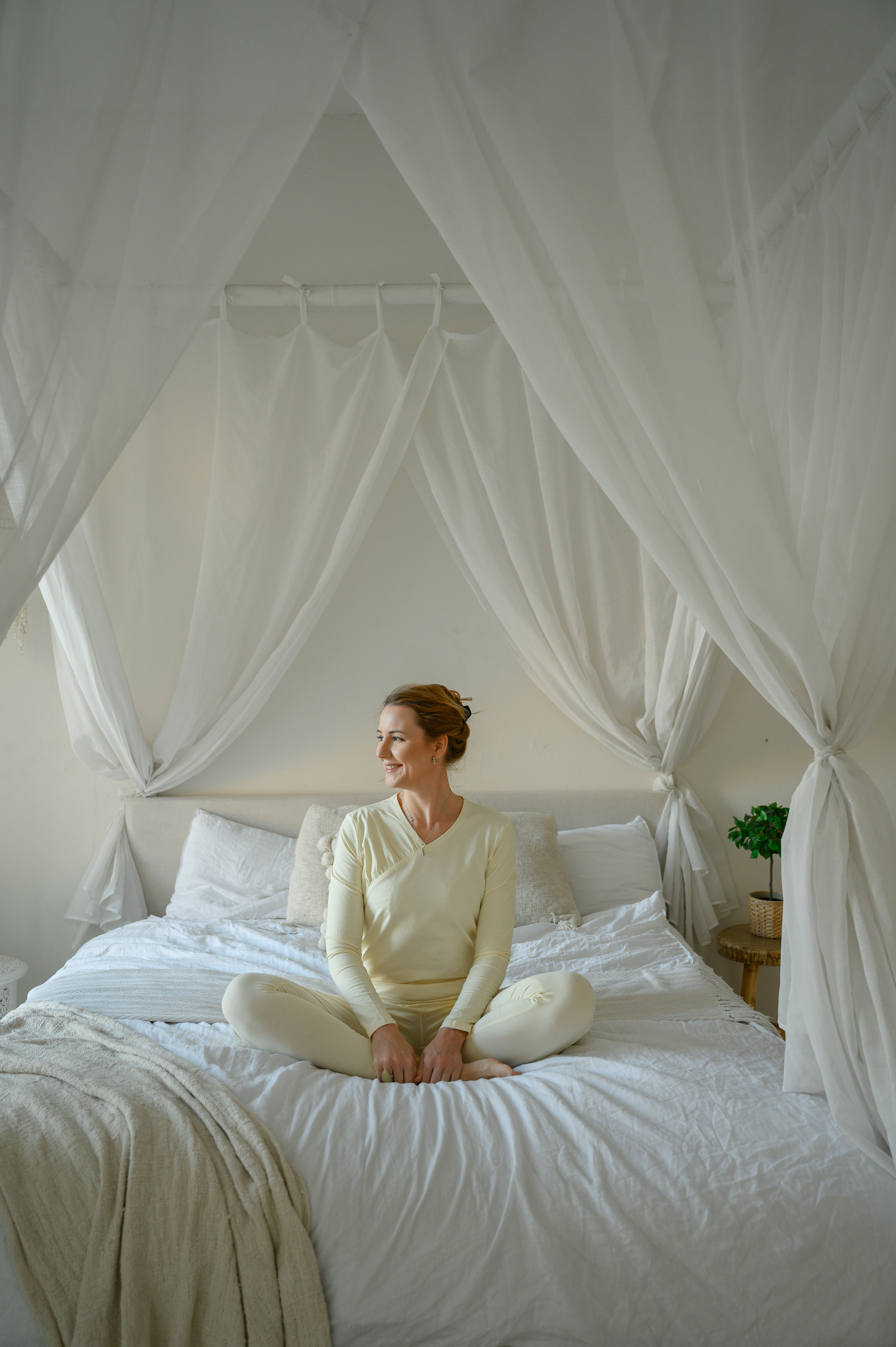 Контент-фотосессия для астропсихолога и инструктора по йоге Дины. Semerlina.ru