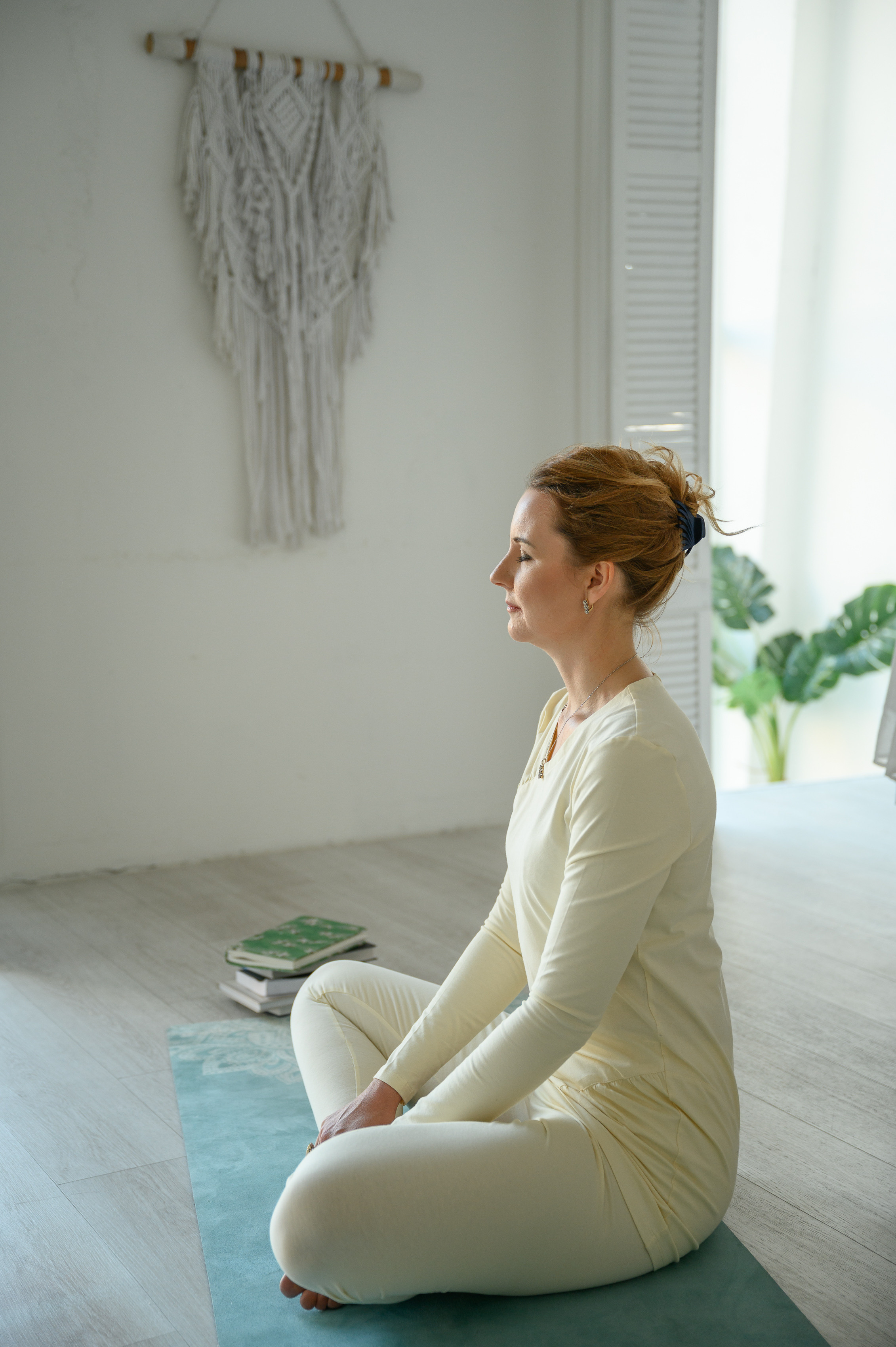 Контент-фотосессия для астропсихолога и инструктора по йоге Дины. Semerlina.ru