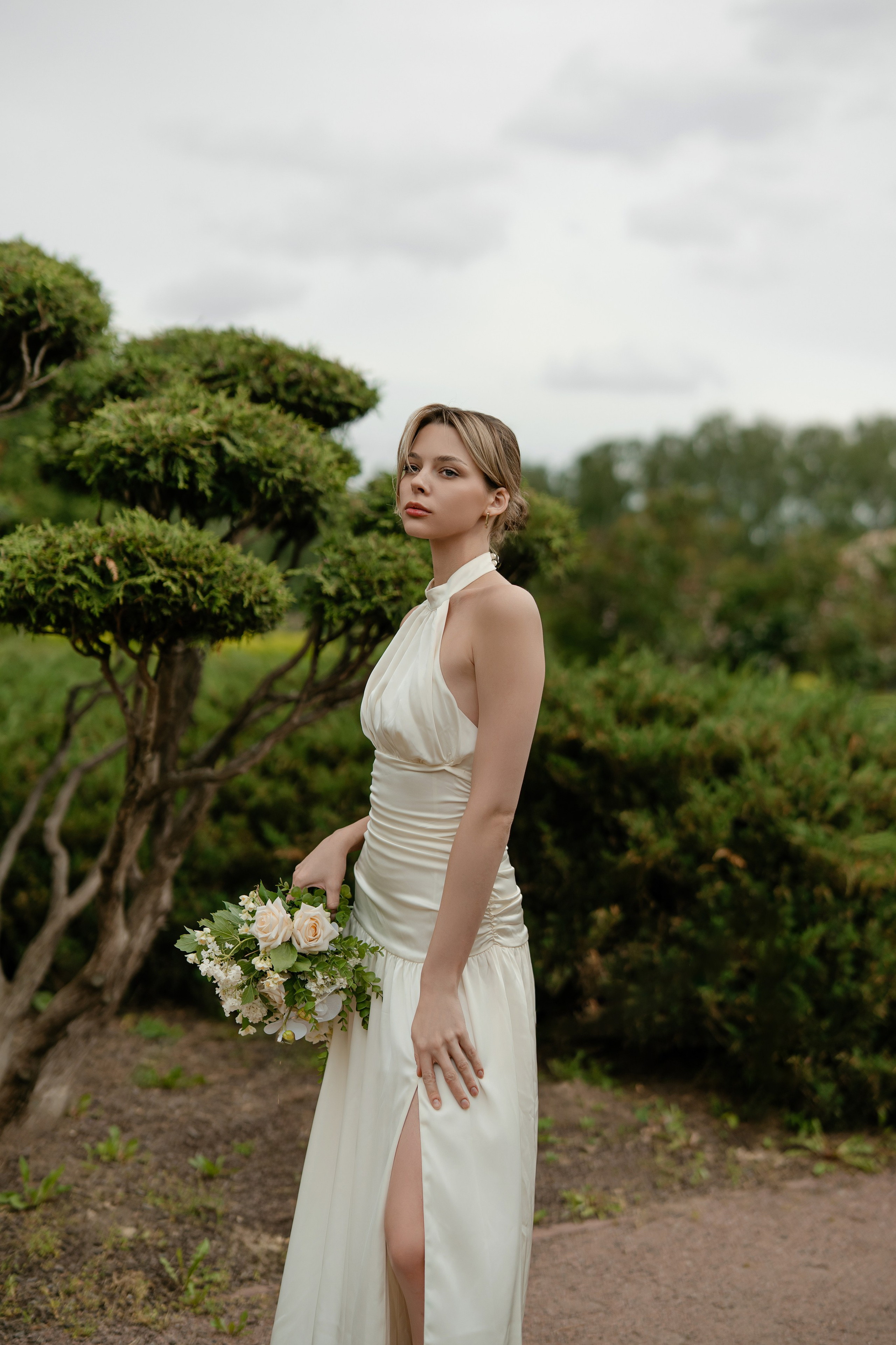 Свадебная прогулка, а парке Сокольники. Фотограф Сергиев Посад / Москва / Дмитров / Дубна