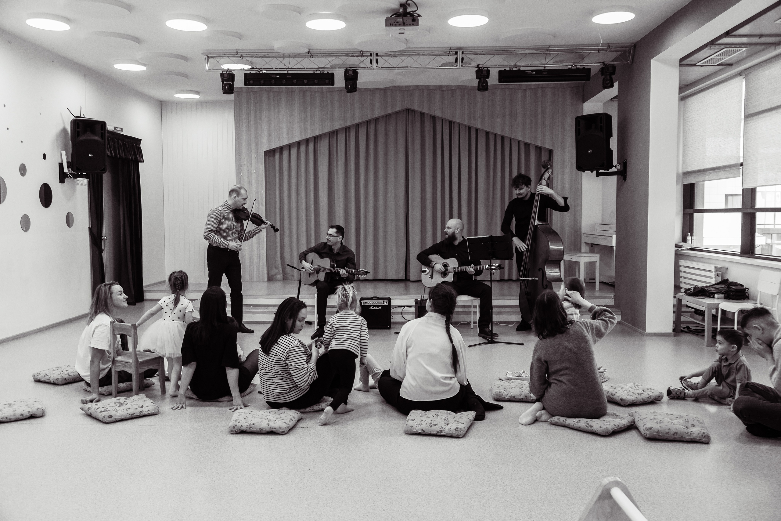 Детский концерт. Джаз-бэнд «МанушМануш». Золотые Бусины. 22.02.2025. Профессиональное фото в Казани: от идеи до результата. Фотограф Яна Мур