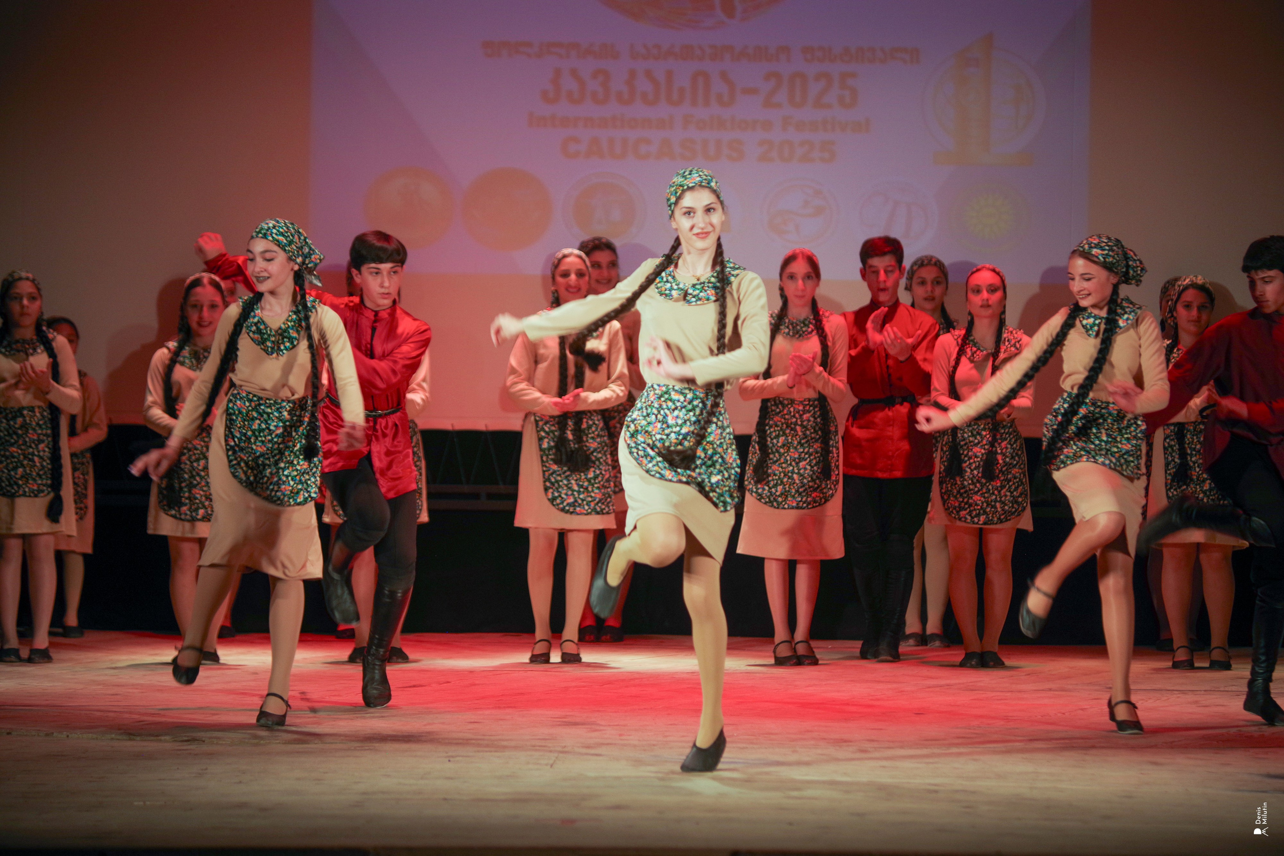 Танцы в прекрасном Они. Портретный фотограф Денис Милютин